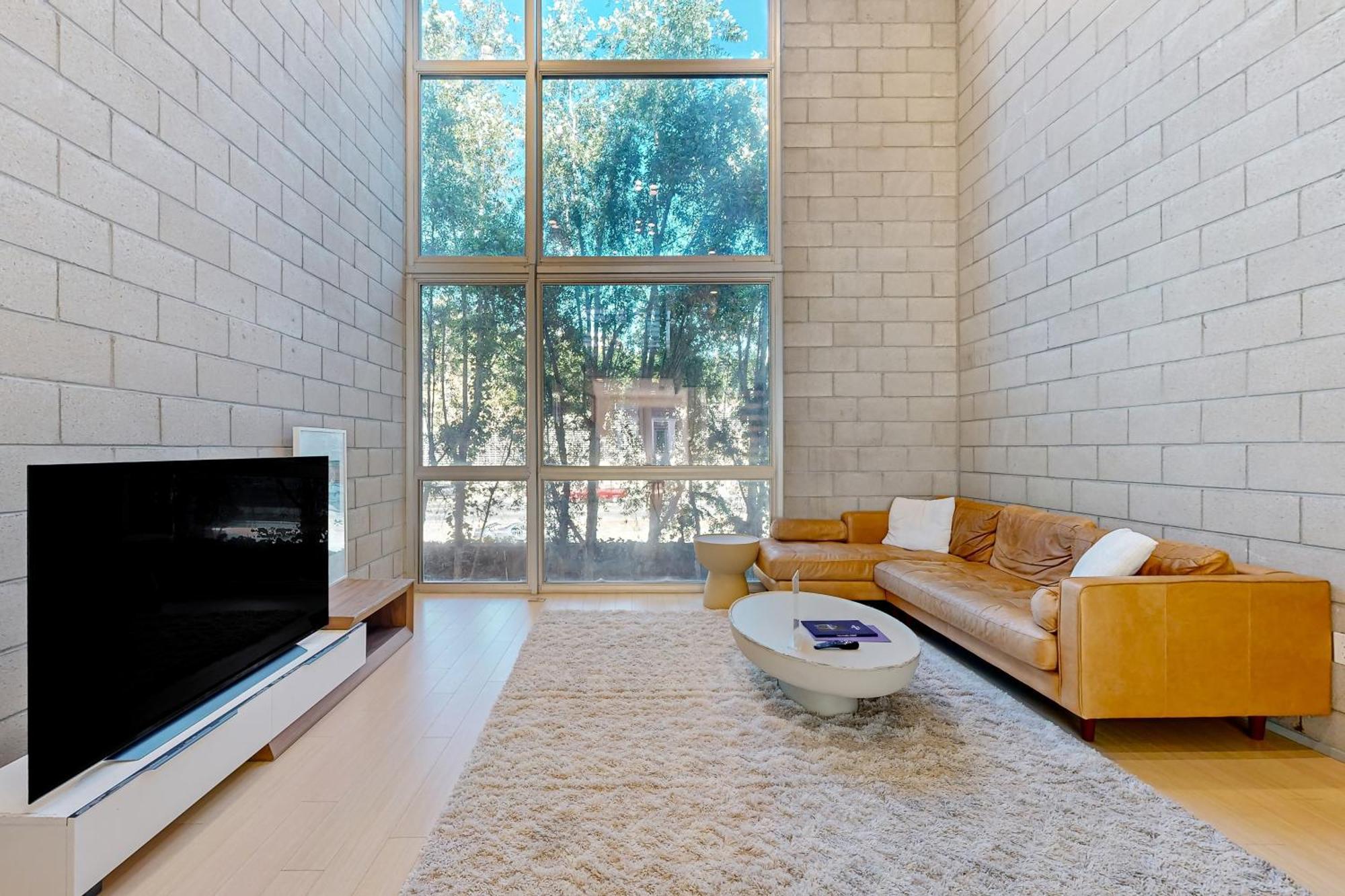 Modern Loft-style Townhouse In Angeles Casa de férias