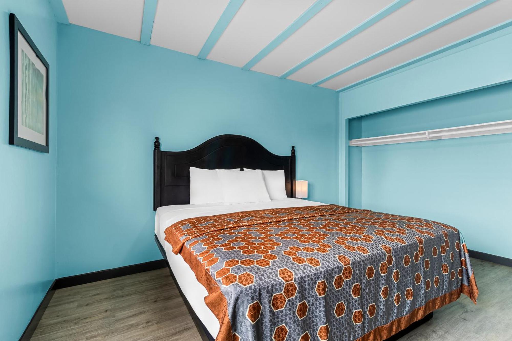 Rodeway & North Hollywood Burbank Airport - Universal Area Hotel Los Angeles