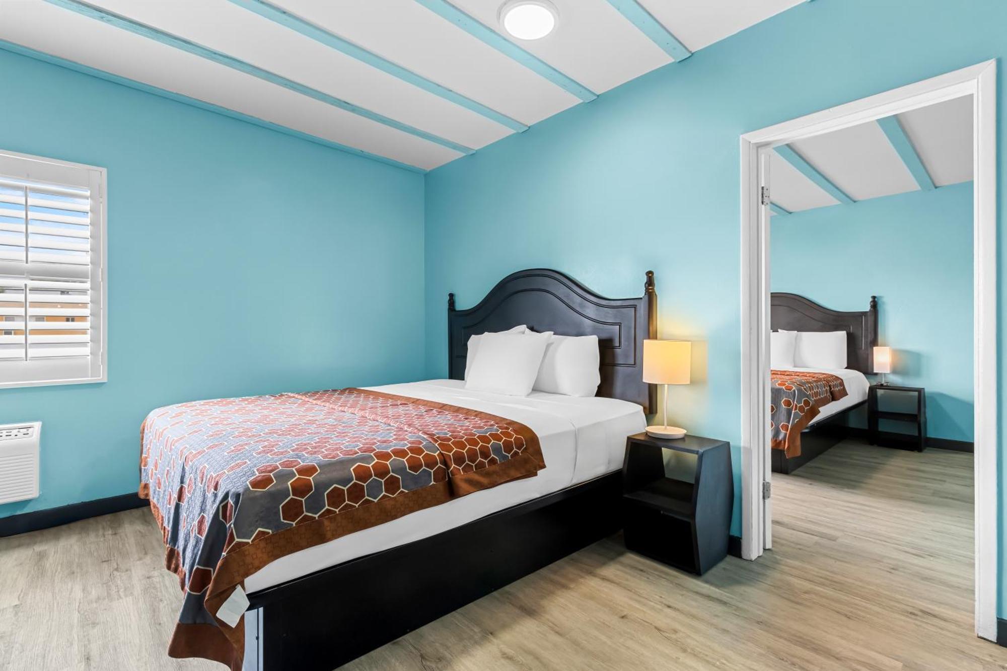 Rodeway & North Hollywood Burbank Airport - Universal Area Hotel 2*