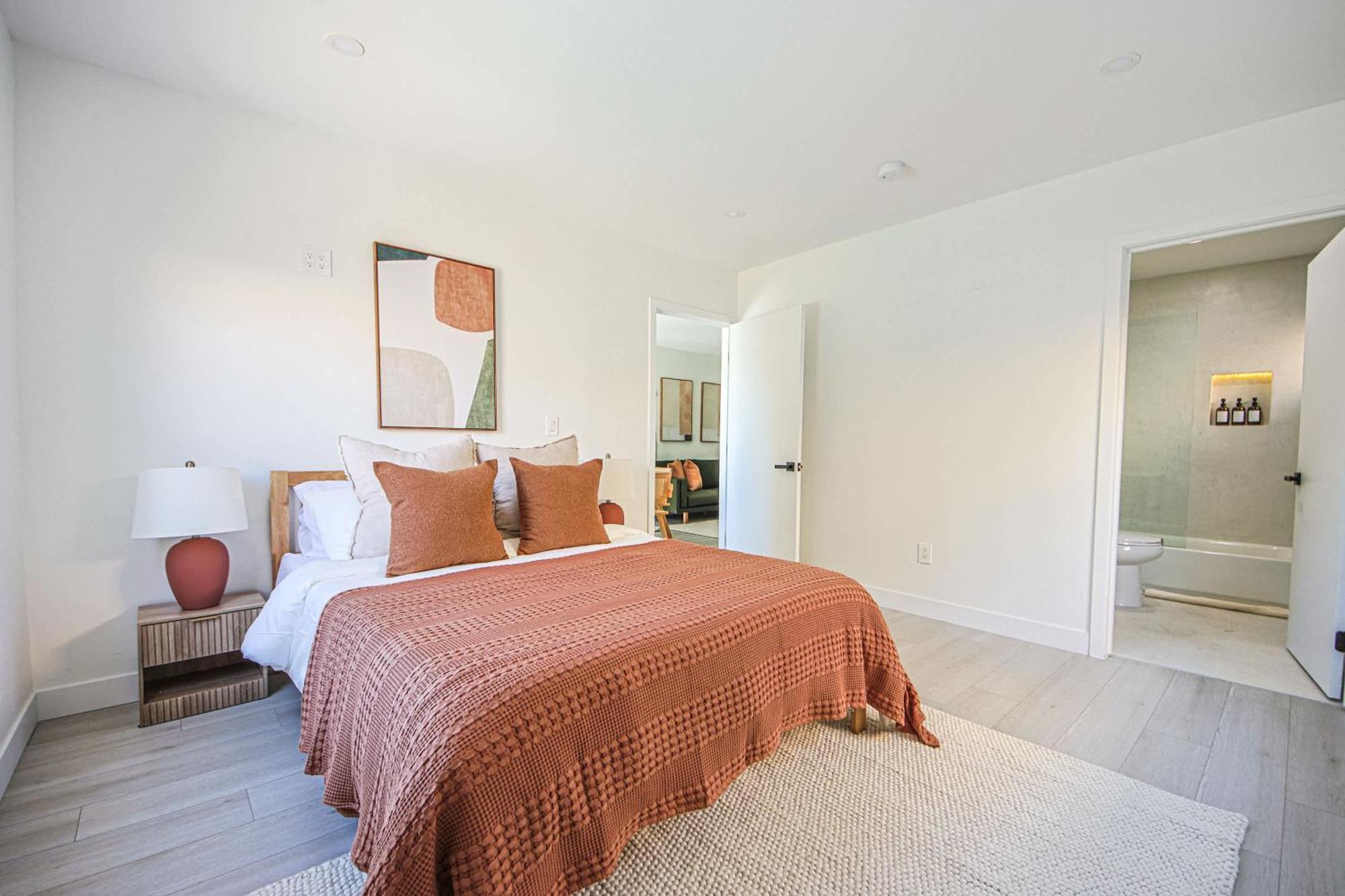 Cozy 4b With Pool 15 Minutes To Venice Beach Los Angeles