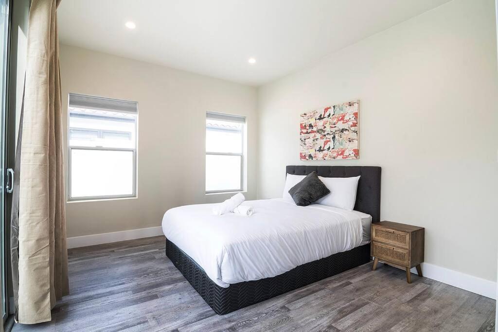 Stylish 4br Prime Location Hancock Park Holiday home