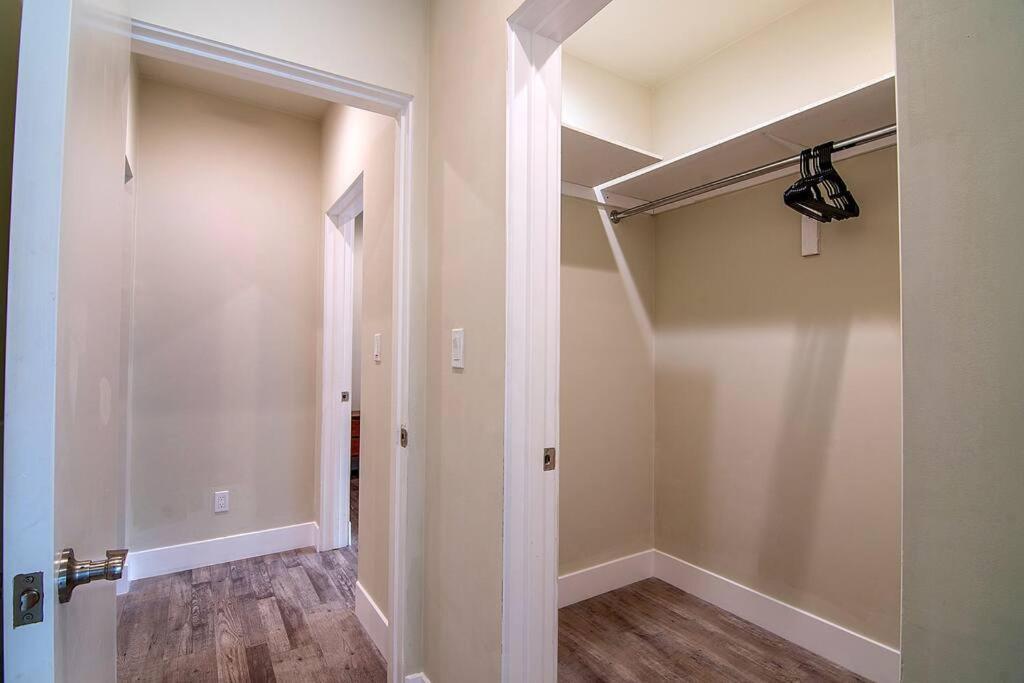 Stylish 4br Prime Location Hancock Park Holiday home Los Angeles