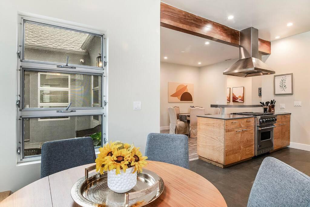 Stylish 4br Prime Location Hancock Park