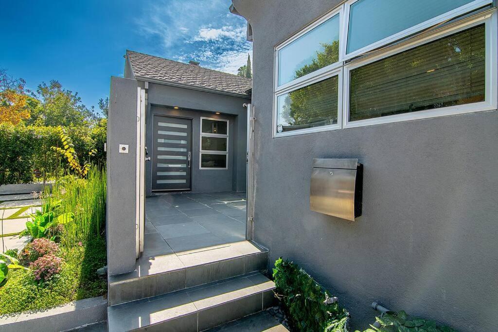 Stylish 4br Prime Location Hancock Park Holiday home
