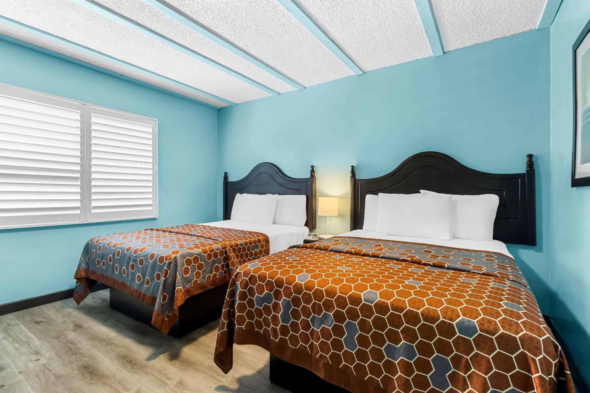 Hotel Rodeway & North Hollywood Burbank Airport - Universal Area 2*