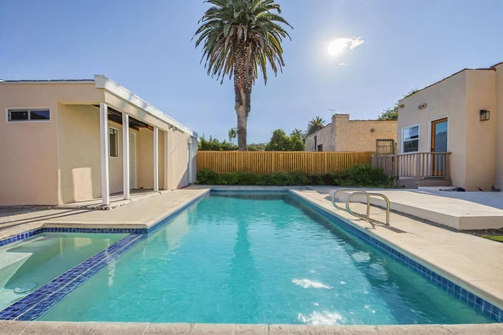 Cozy 4b With Pool 15 Minutes To Venice Beach Holiday home Los Angeles
