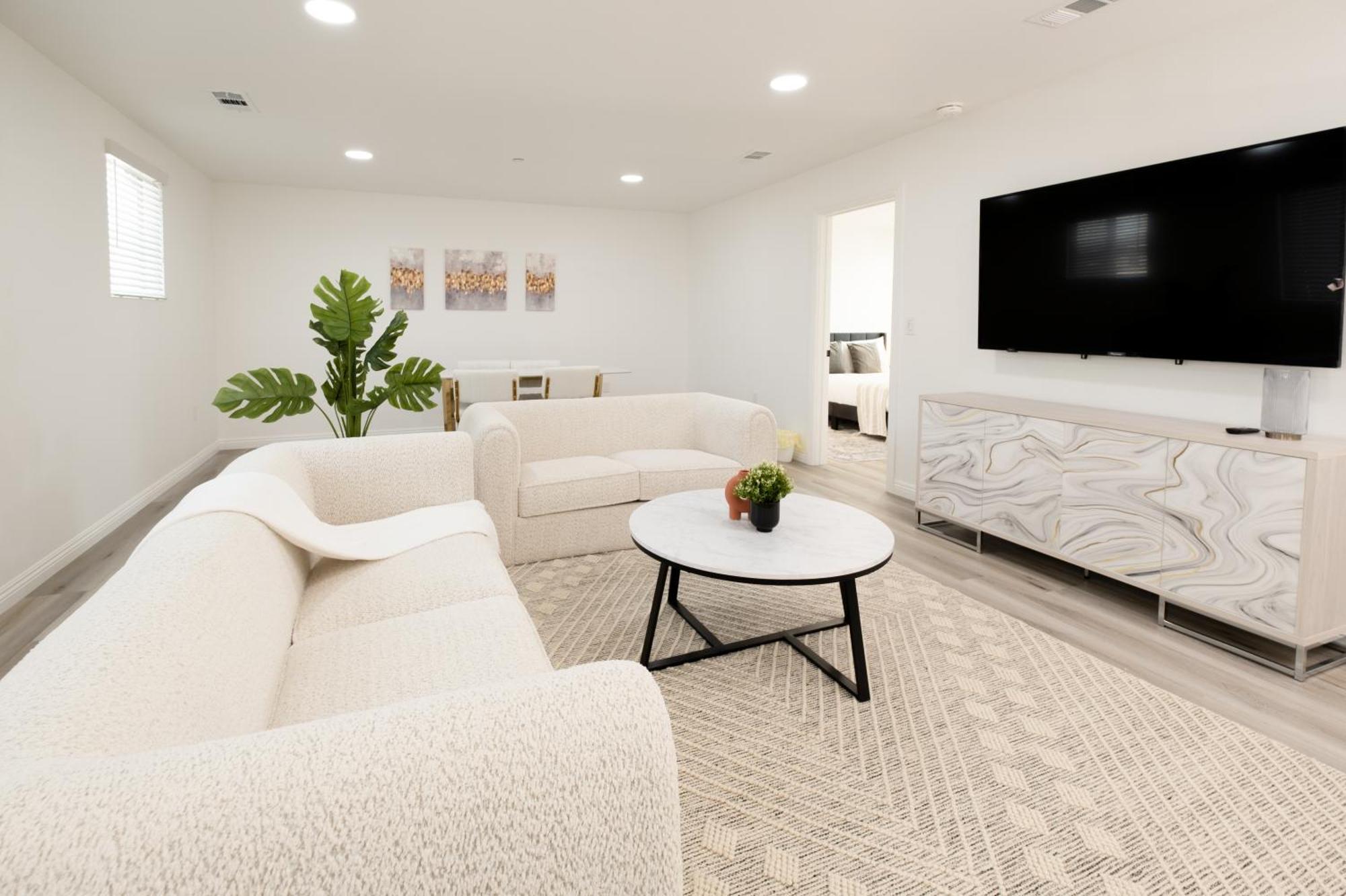 Charming La Retreat Near Usc & Downtown Highlights- 1 Bedroom With Shared Access Hotel