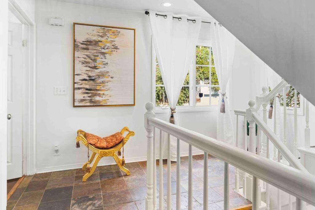 Stunning Mediterranean Mansion In Laurel Canyon Villa *