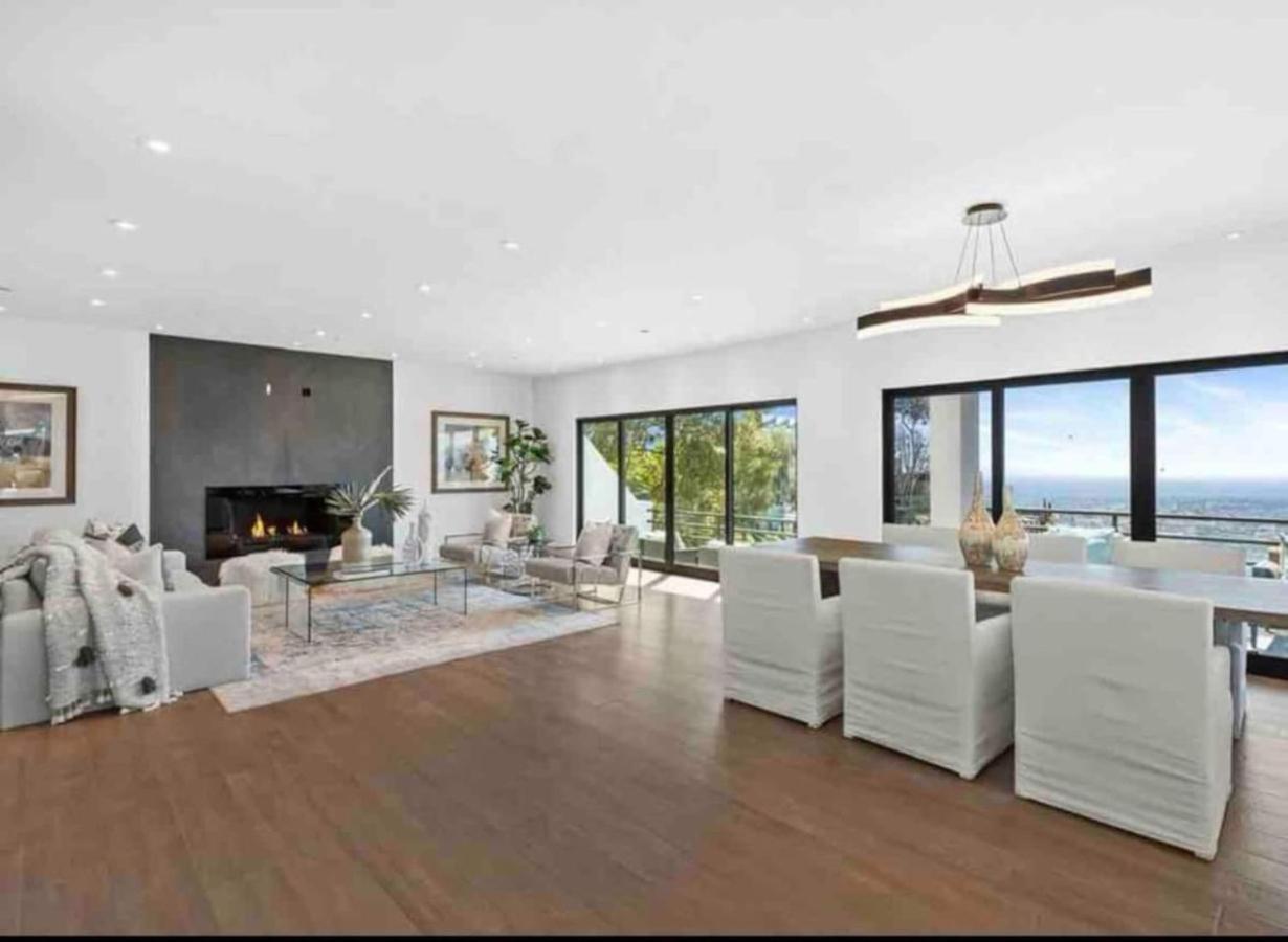 476 Modern Living With Pool - Sleeps 11