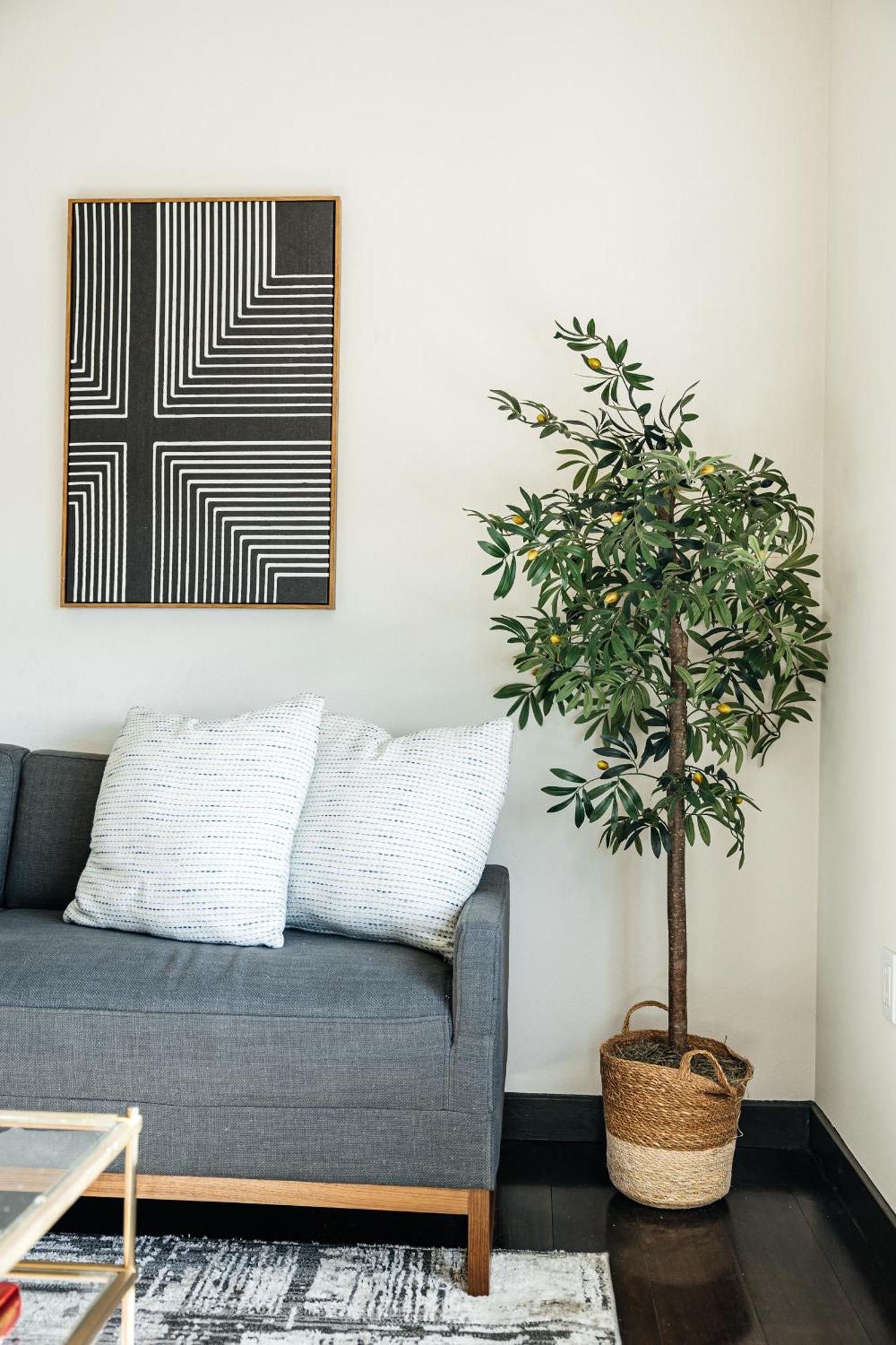 Stylish Vibes 1bd In Weho Los Angeles