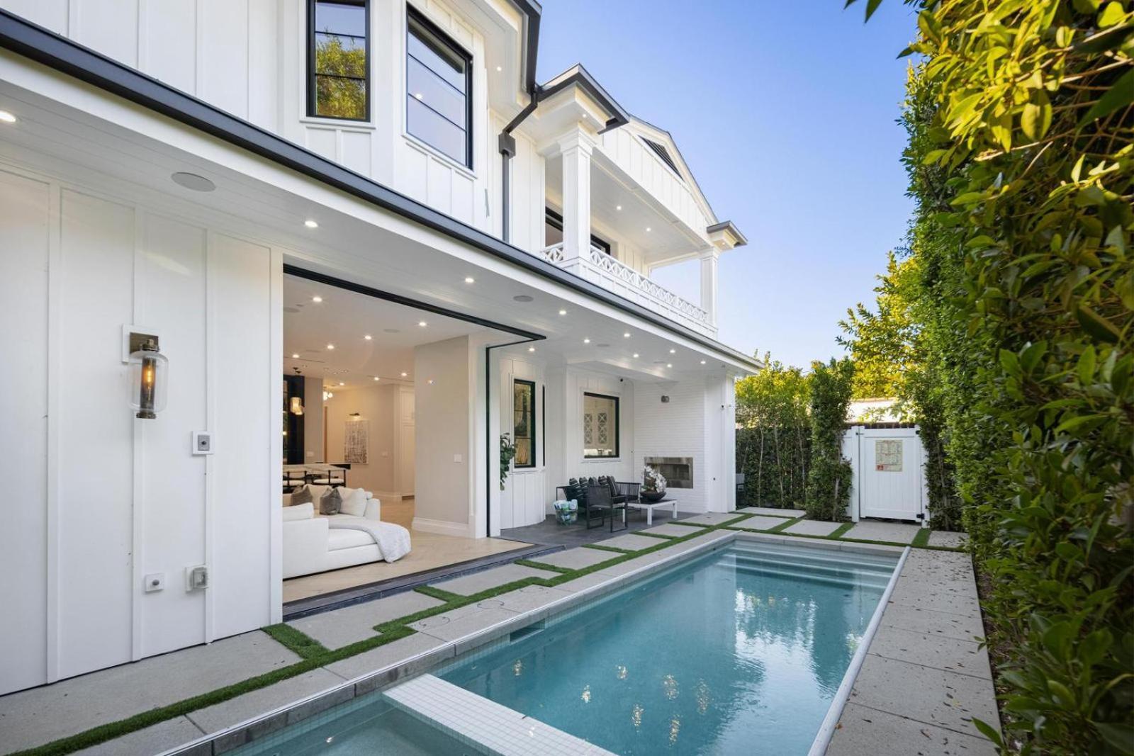 Gardner Modern Villa