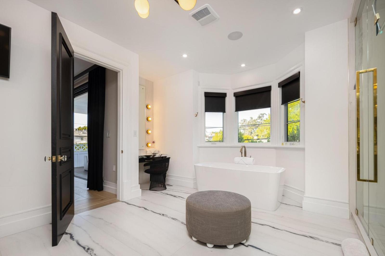 Villa Gardner Modern Los Angeles