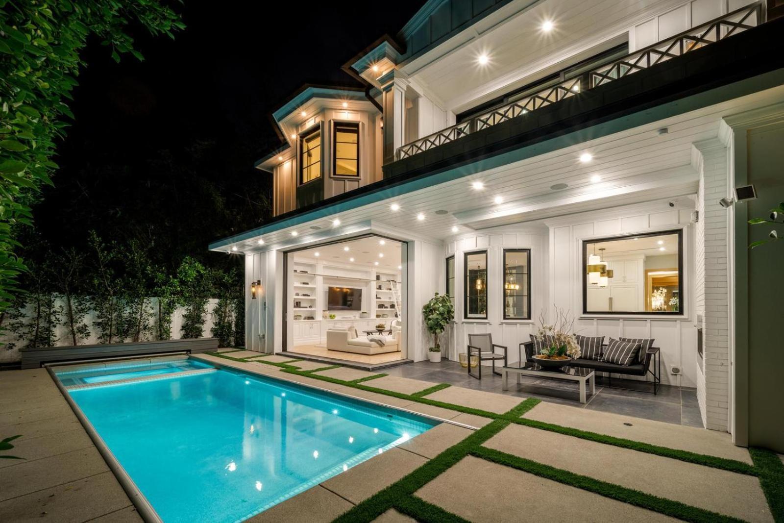Gardner Modern *