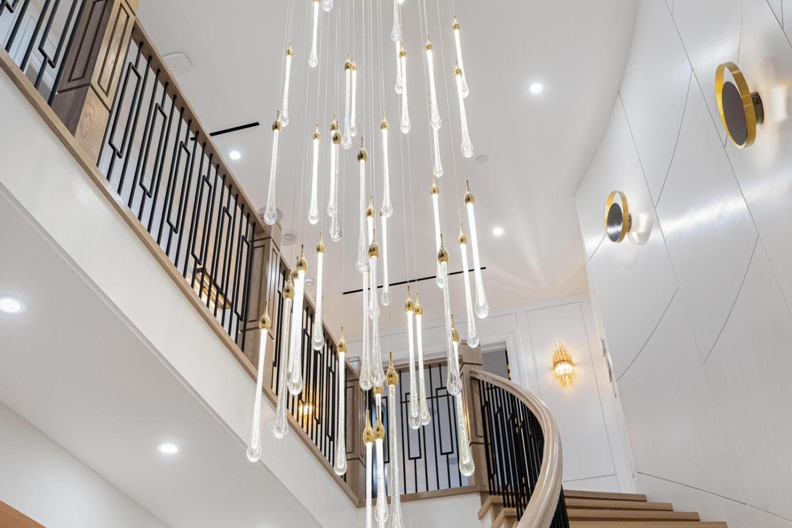 Gardner Modern *