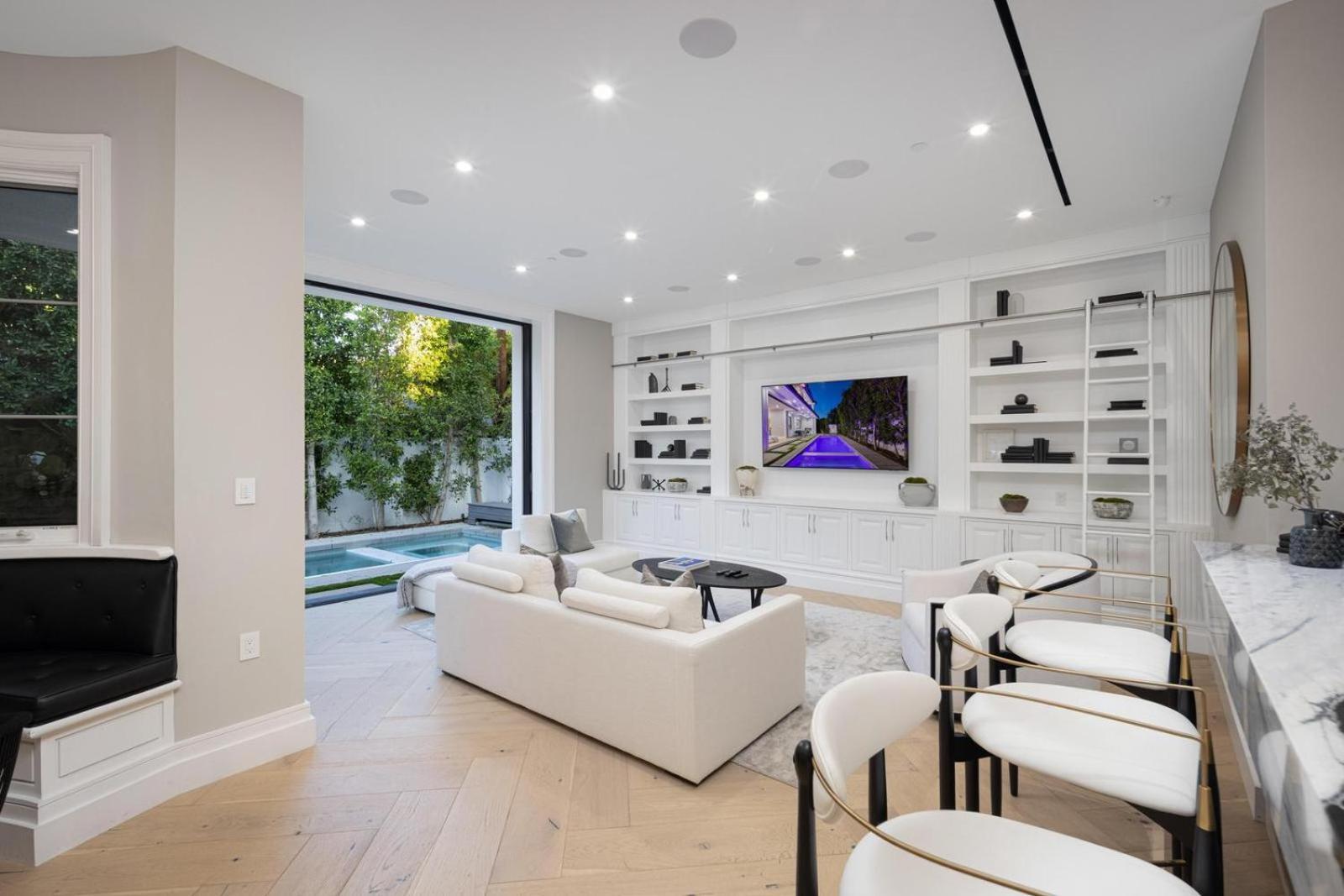 Villa Gardner Modern