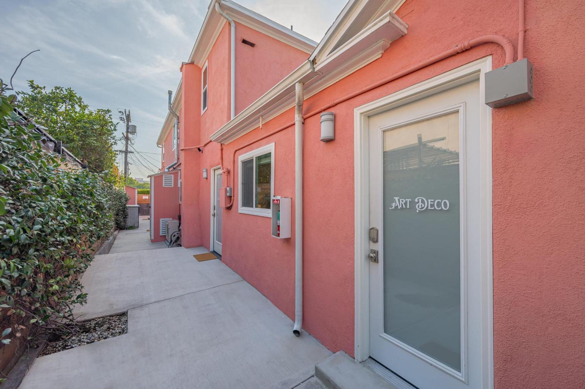 Apartment Art Deco By Avantstay 1920s Remodeled Open Layout Courtyard
