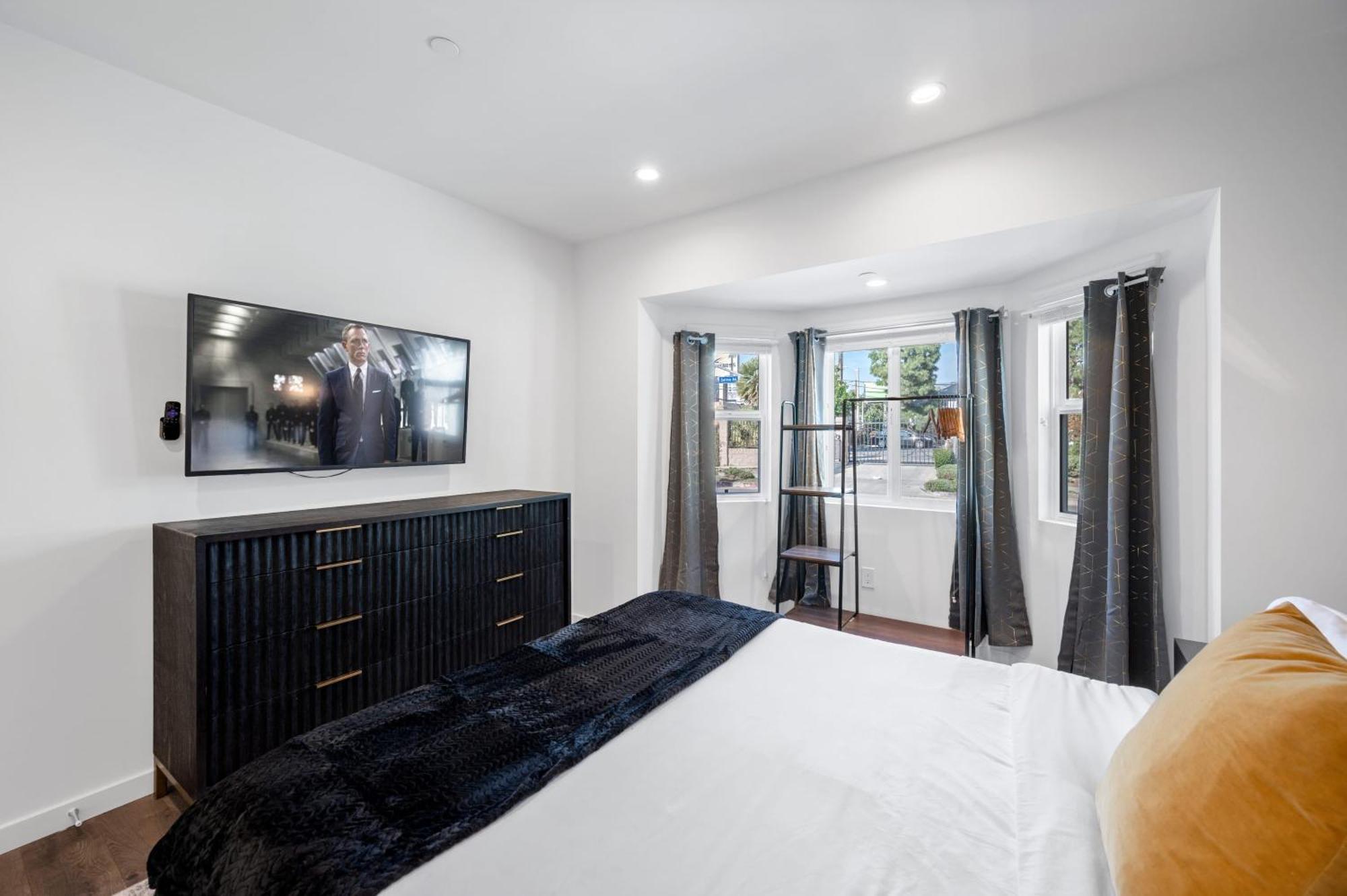 Apartment Art Deco By Avantstay 1920s Remodeled Open Layout Courtyard Los Angeles