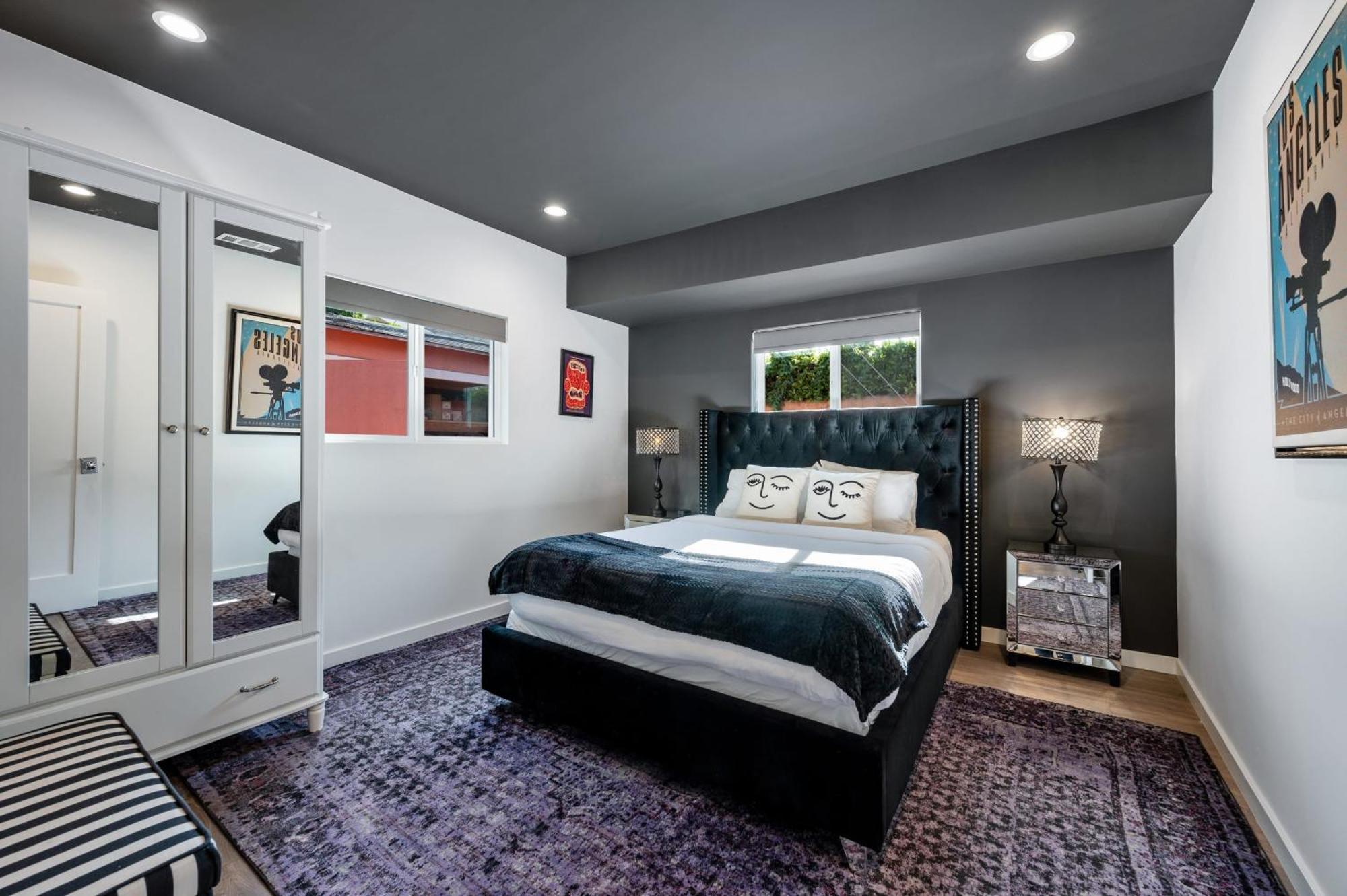 Apartment Rock N Roll By Avantstay Vibey Hollywood Retreat Steps To Attractions