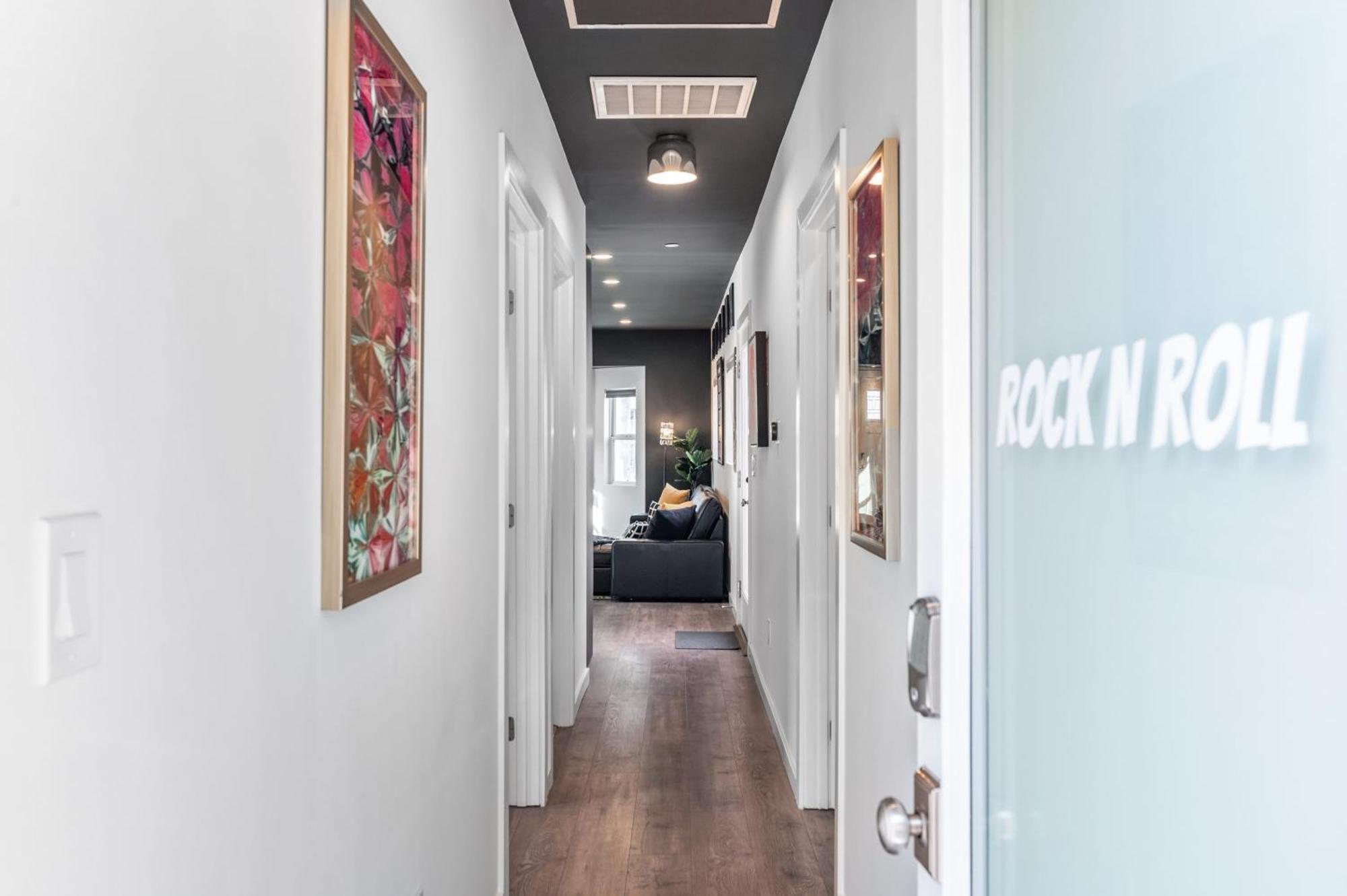 Rock N Roll By Avantstay Vibey Hollywood Retreat Steps To Attractions Apartment *