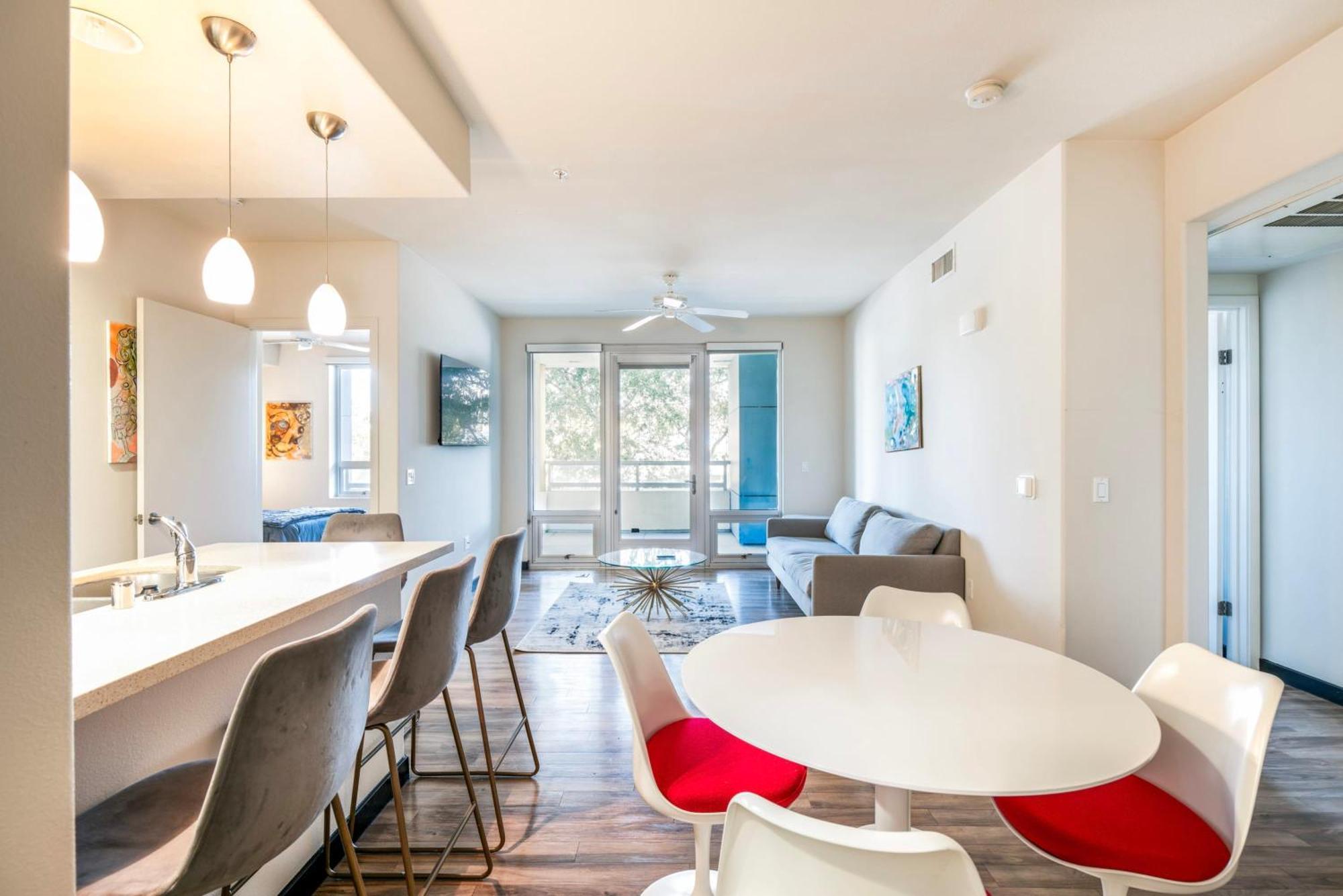Elegant 2br Modern Luxury In The Heart Of West Hollywood Los Angeles