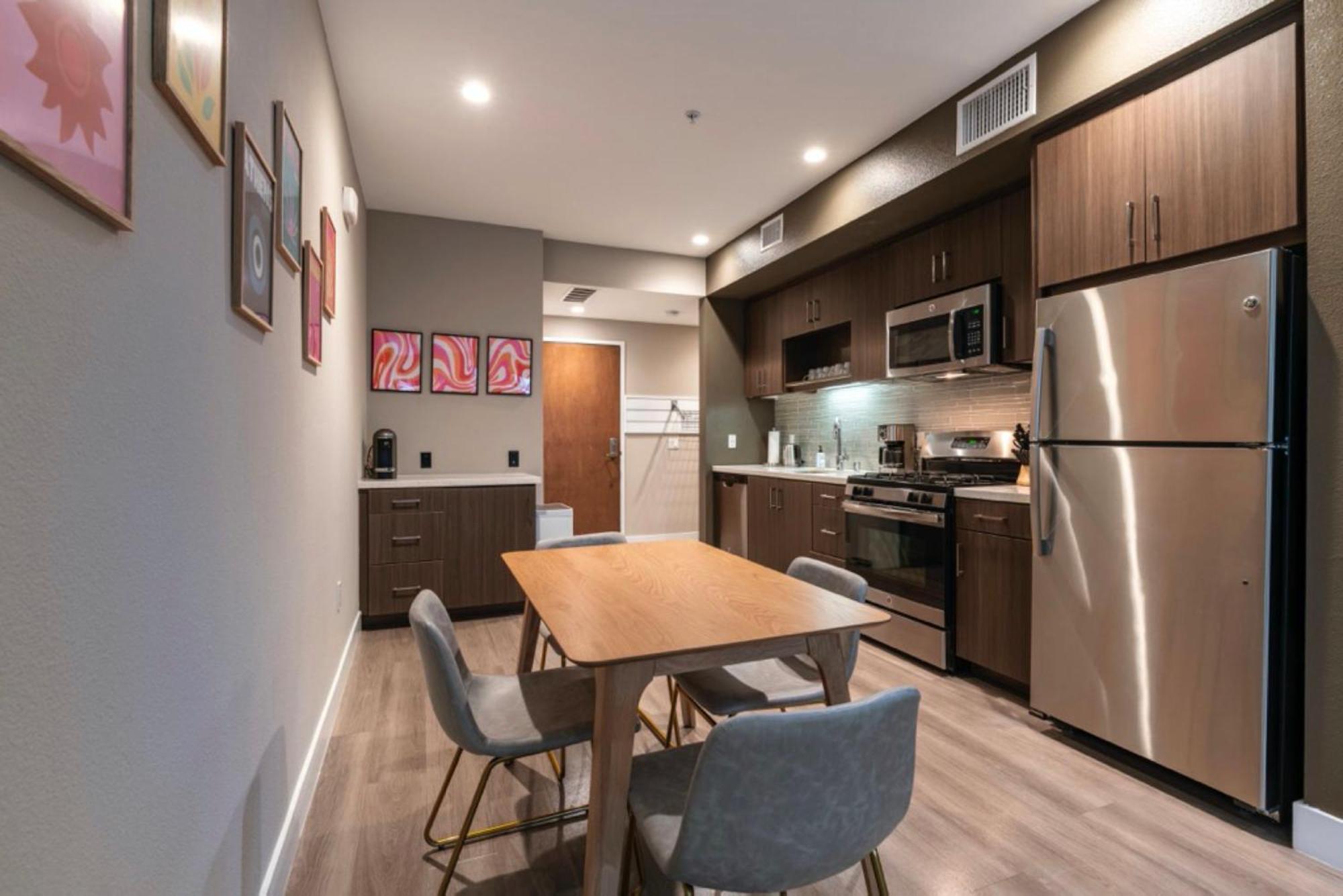Sleek & Stylish Brand-new Luxury In West Hollywood