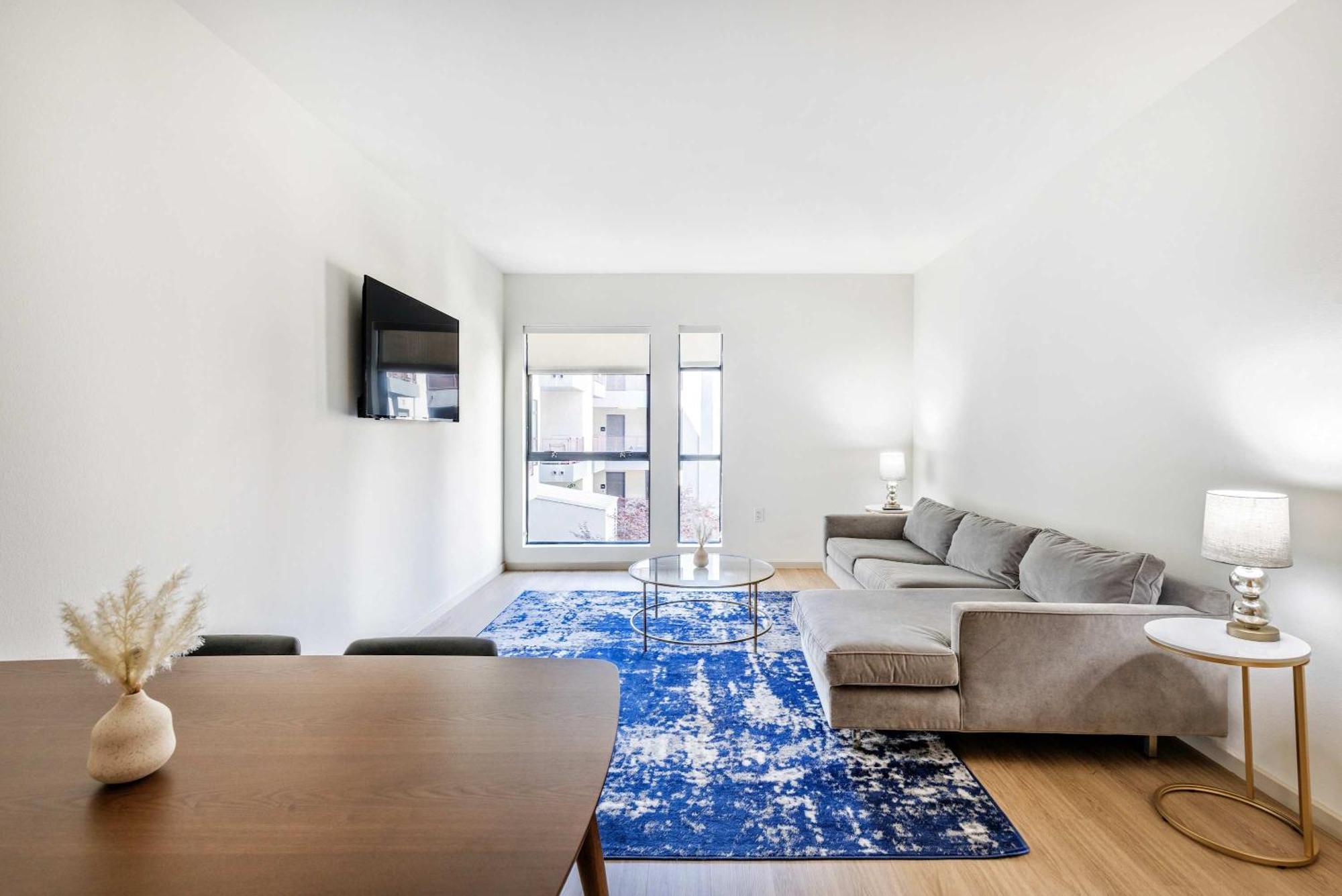 New 2br Hollywood Opulent Oasis Retreat