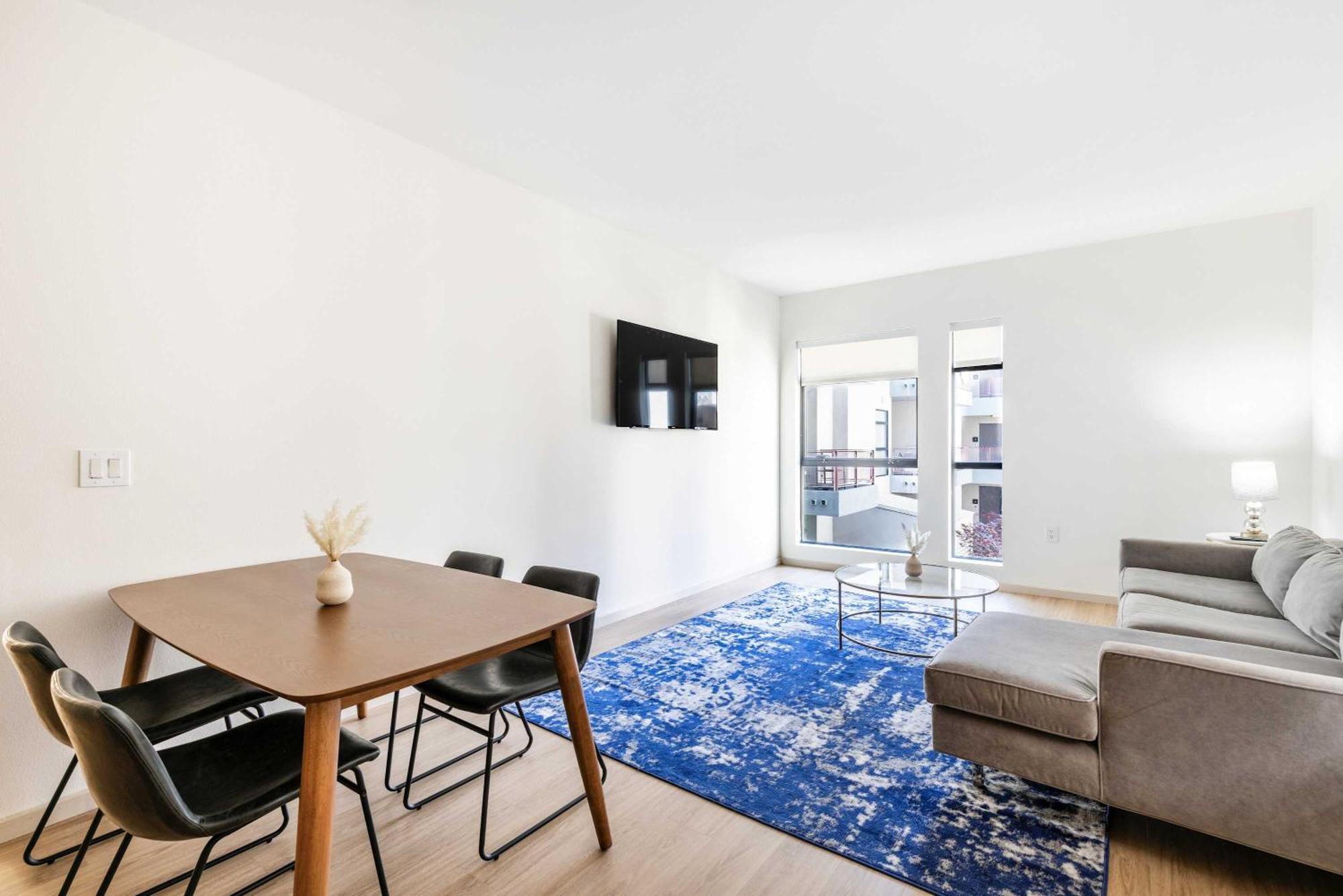 Apartment New 2br Hollywood Opulent Oasis Retreat