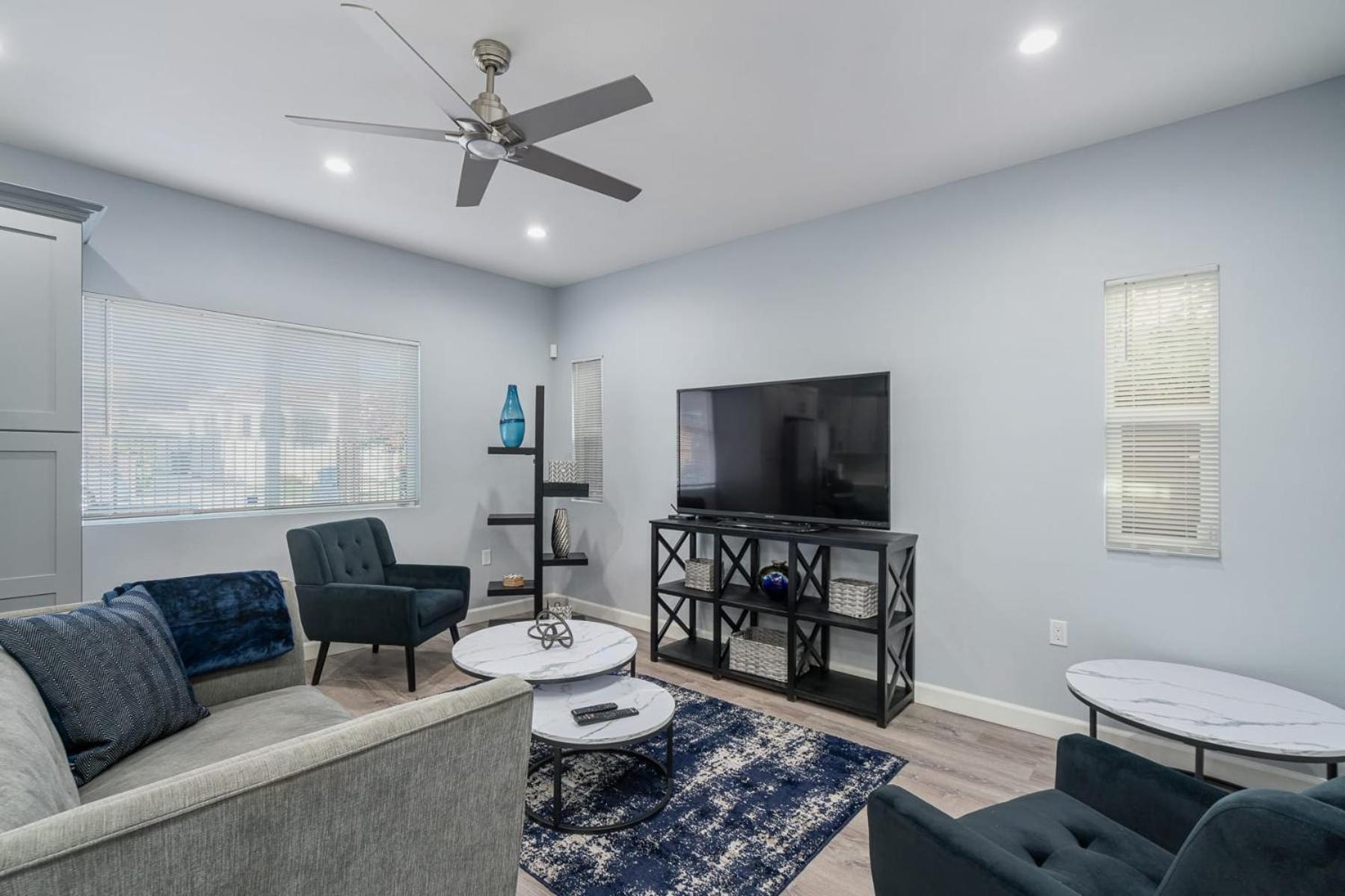 New Beauty By Avantstay Modern Location Holiday home *