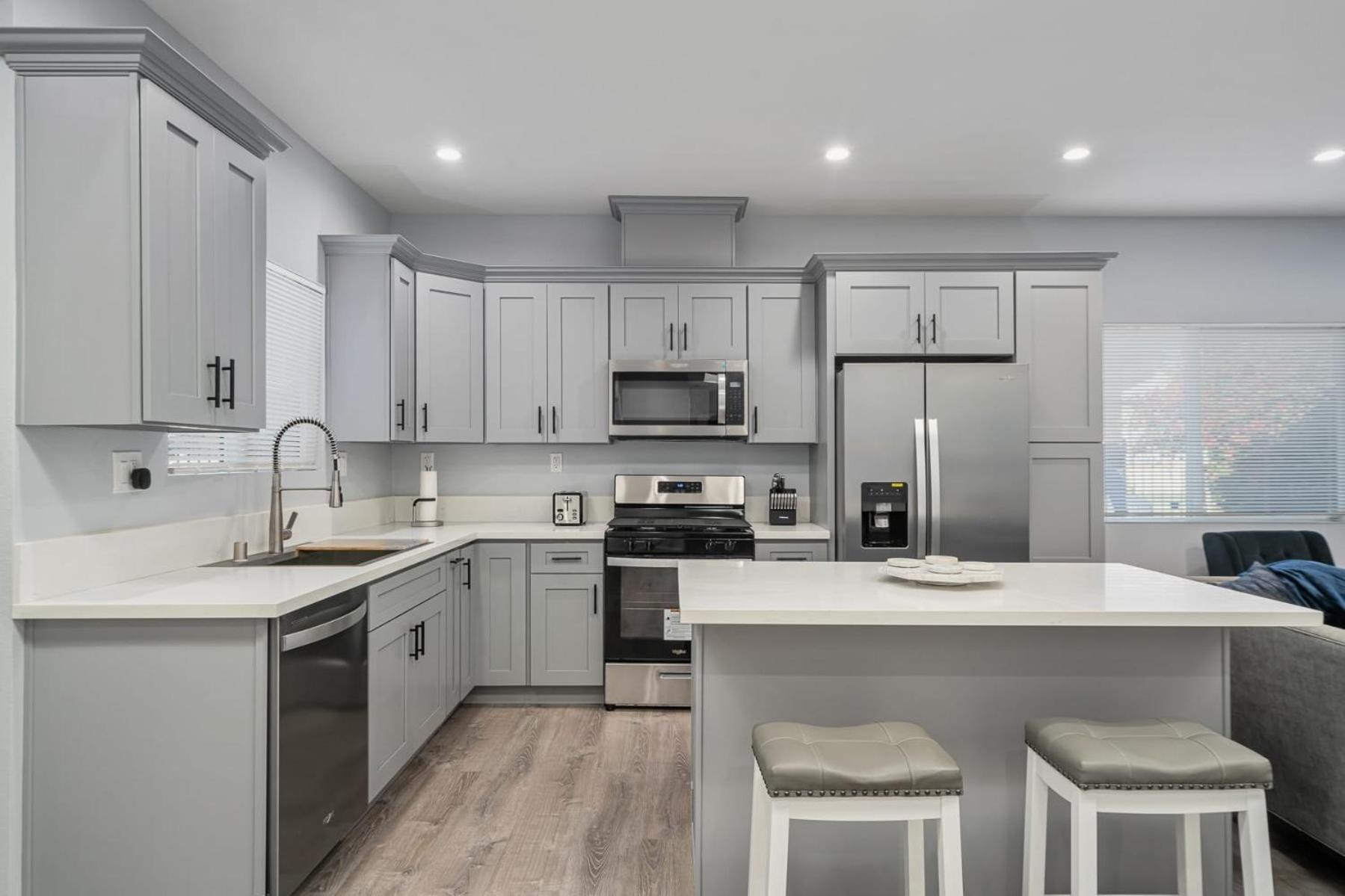 New Beauty By Avantstay Modern Location *