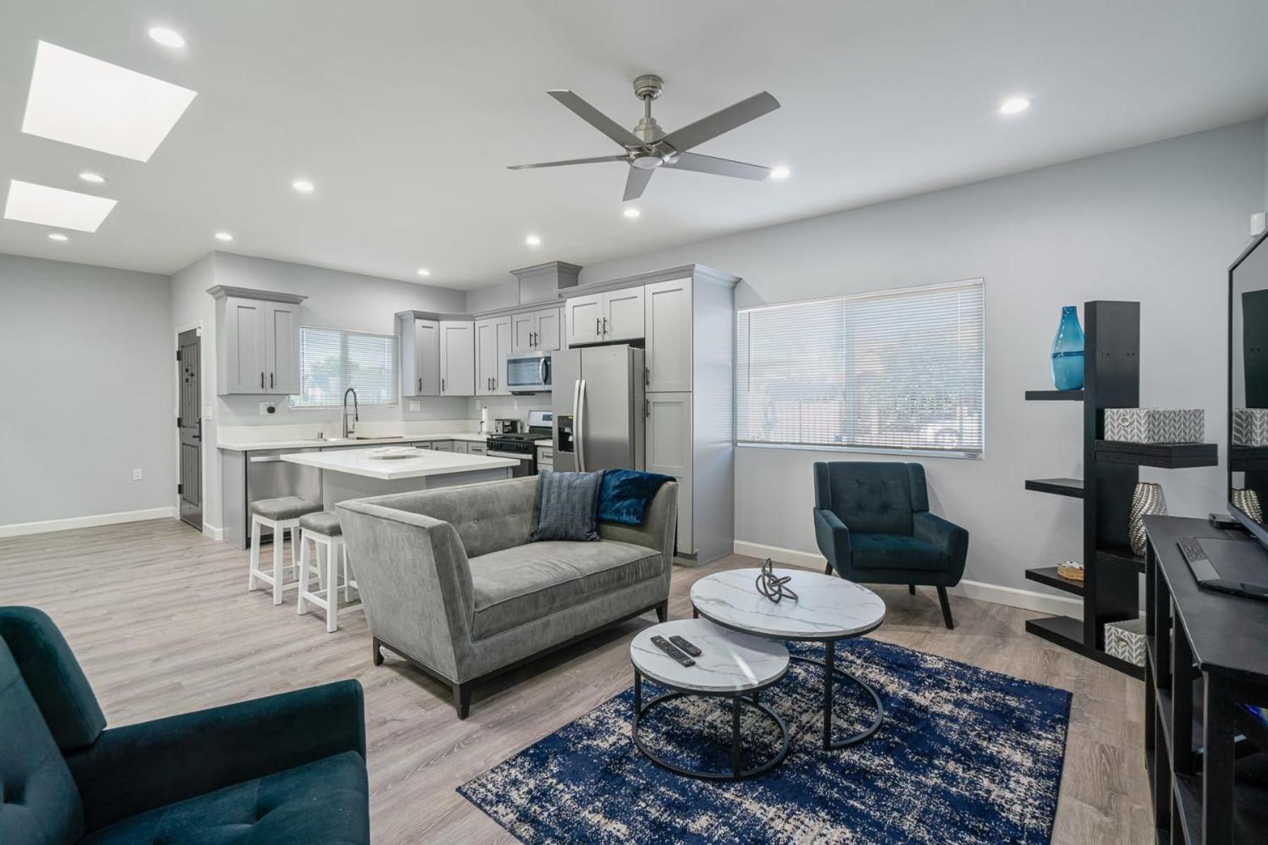 New Beauty By Avantstay Modern Location Holiday home