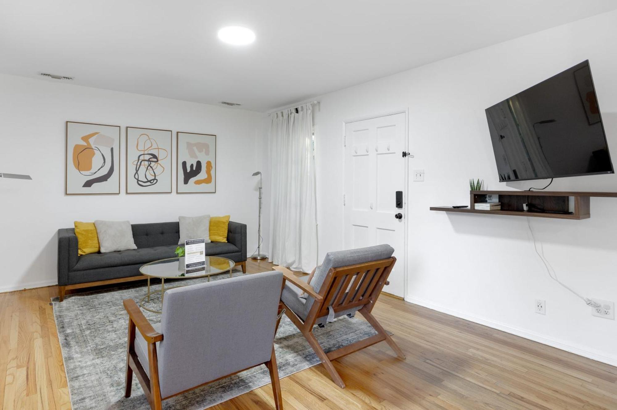 Balcom By Avantstay Newly Furnished Valley * Los Angeles