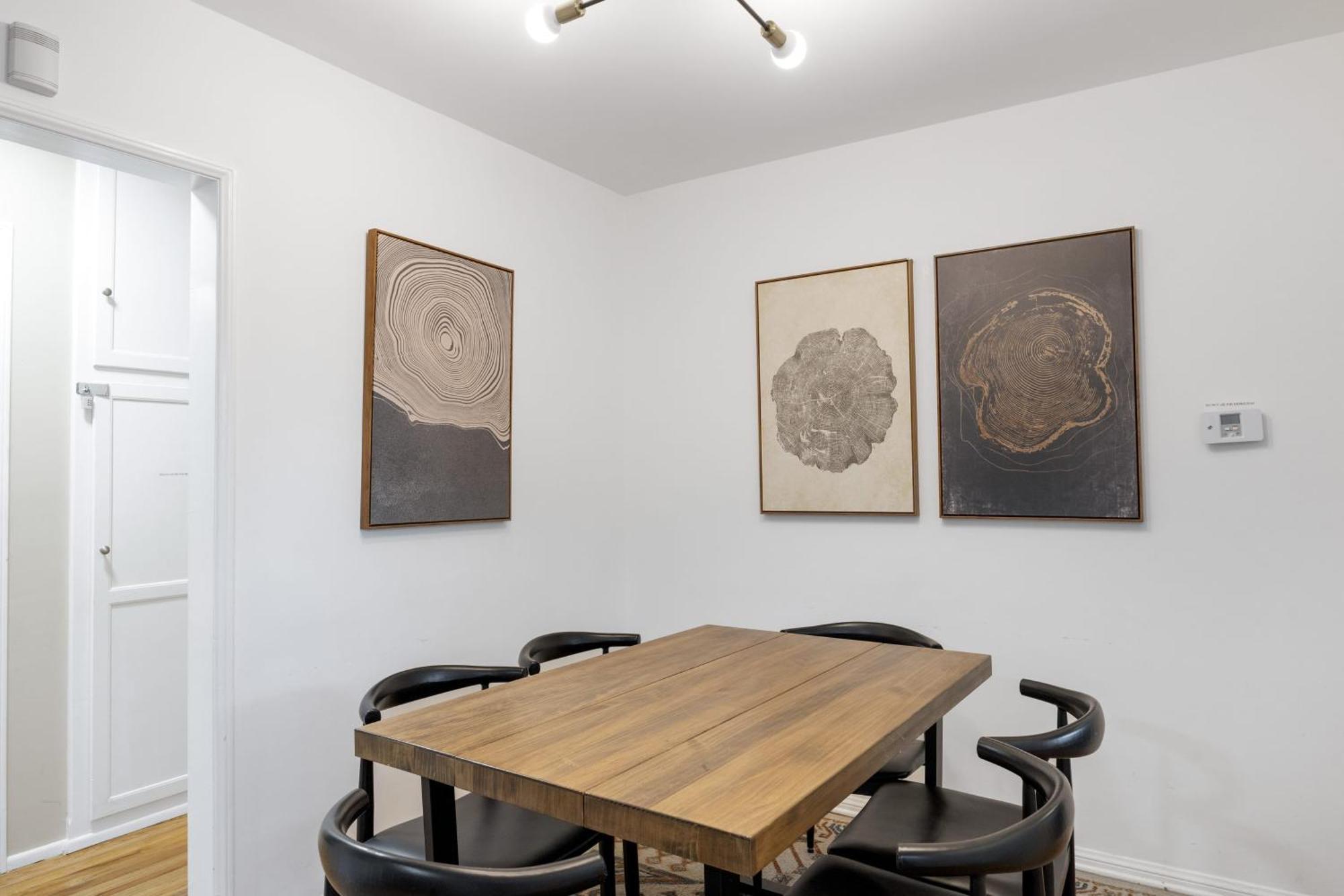 Balcom By Avantstay Newly Furnished Valley Holiday home Los Angeles