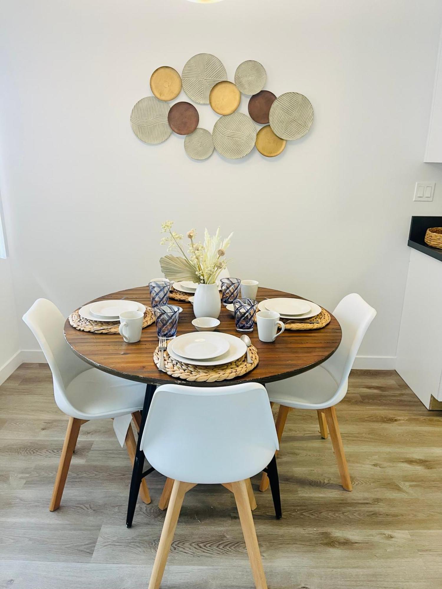 Apartment Modern Spacious & Bright 2bedroom W Balcony In Prime West La *