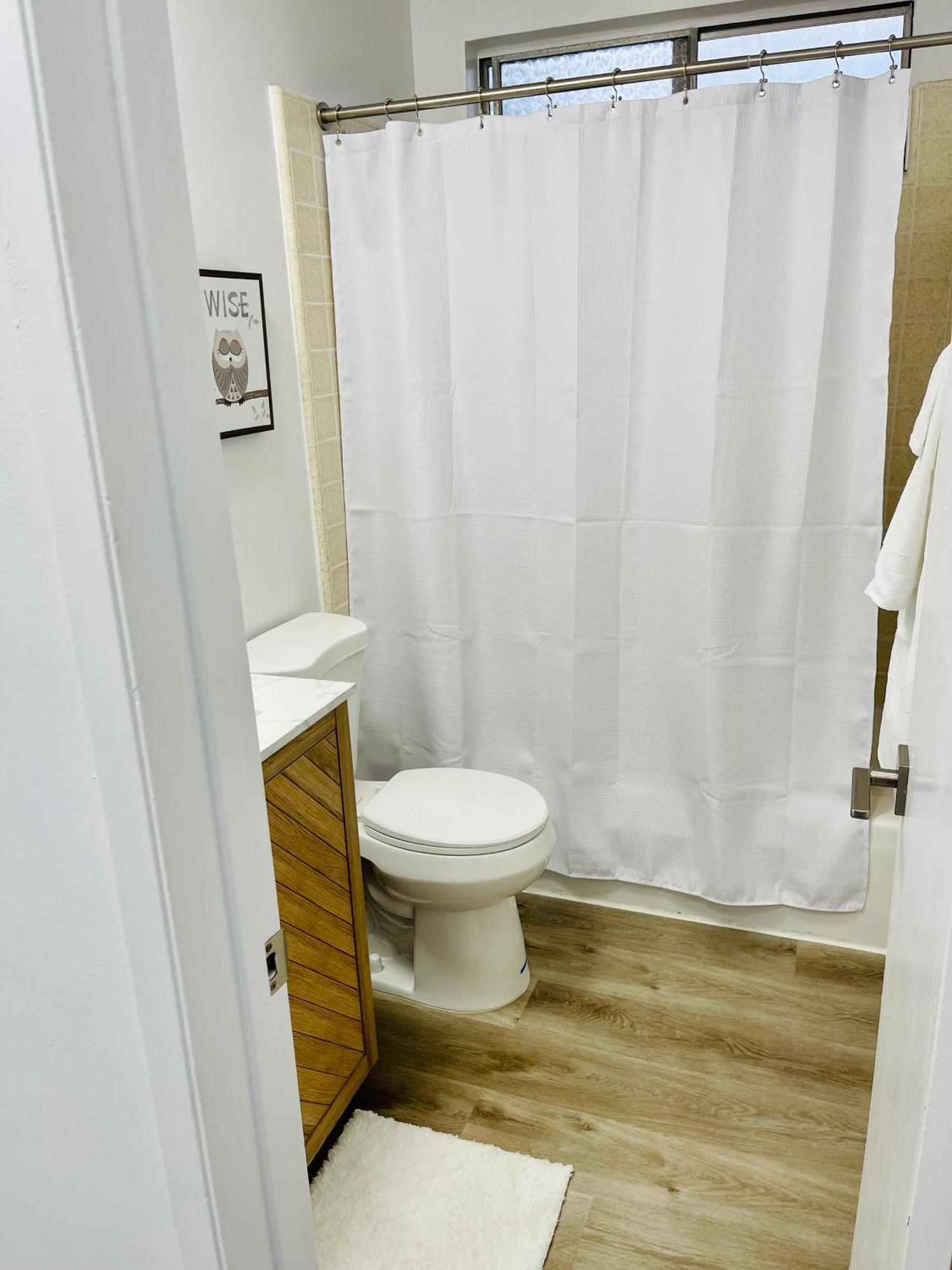 Modern Spacious & Bright 2bedroom W Balcony In Prime West La *