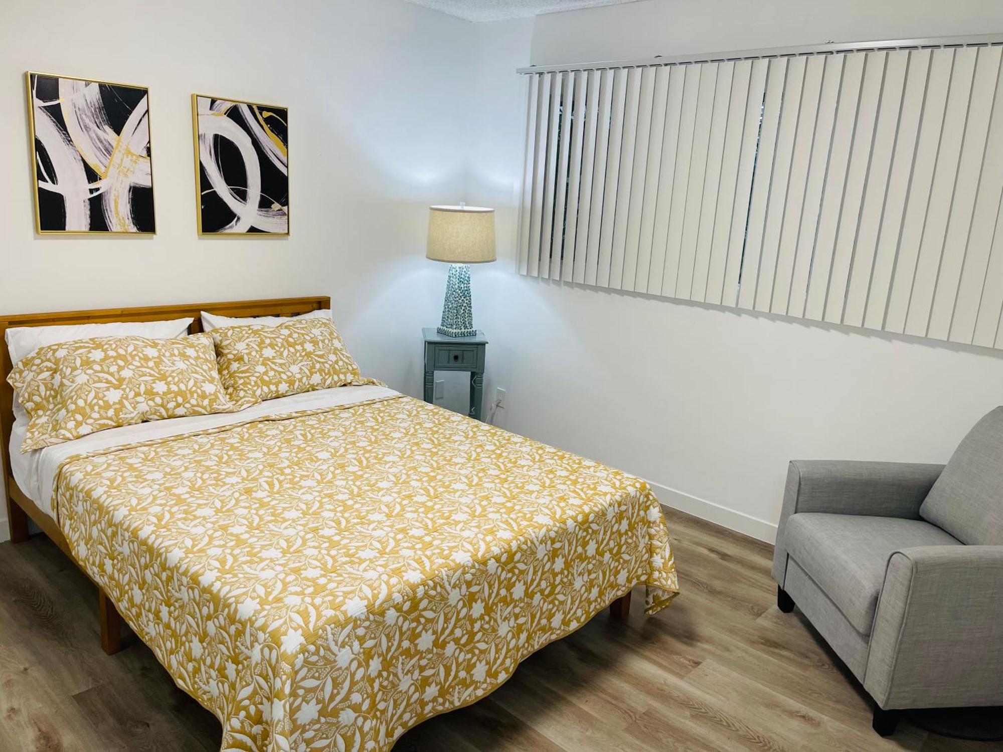 Modern Spacious & Bright 2bedroom W Balcony In Prime West La * Los Angeles