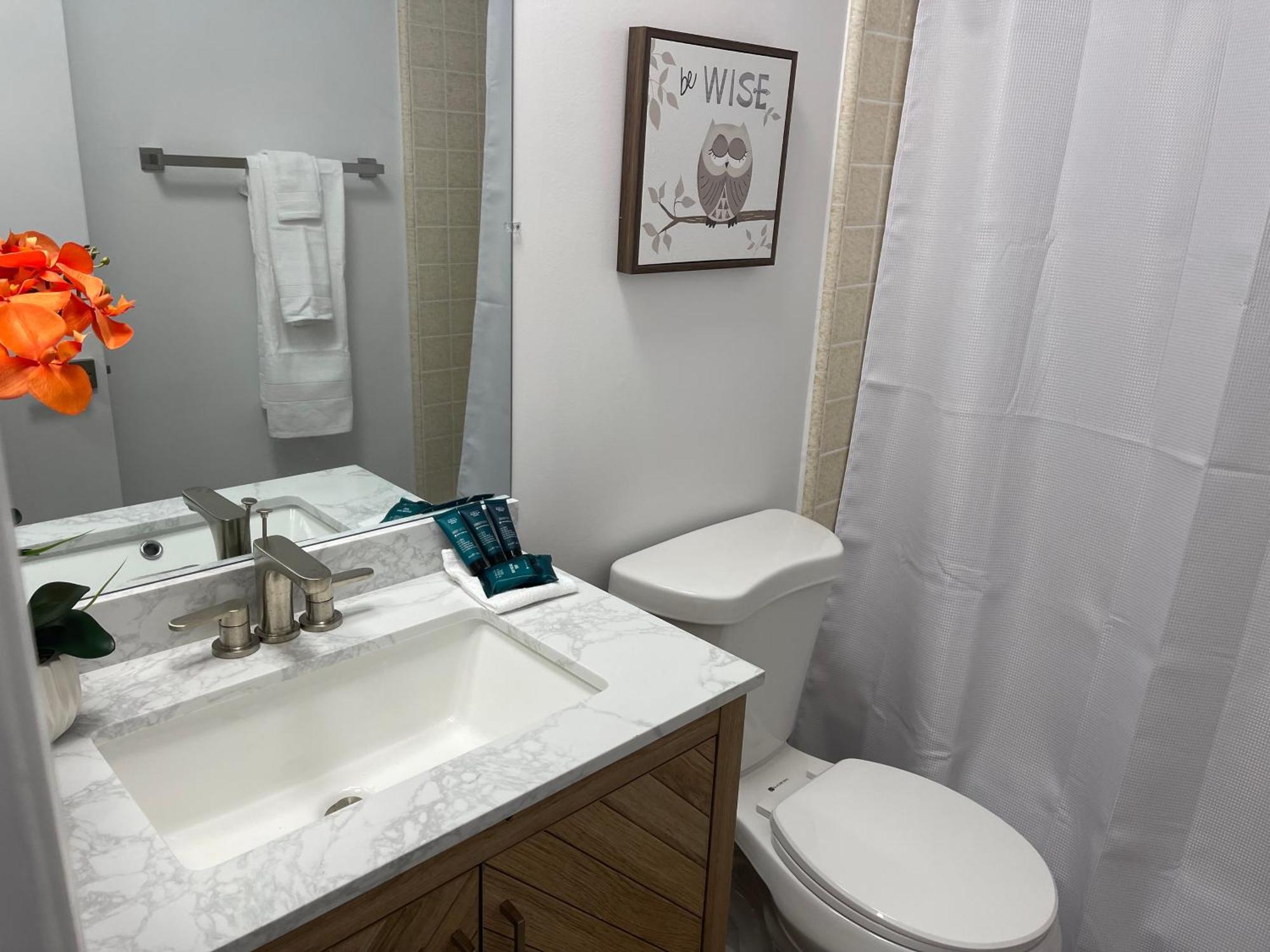 Apartment Modern Spacious & Bright 2bedroom W Balcony In Prime West La Los Angeles