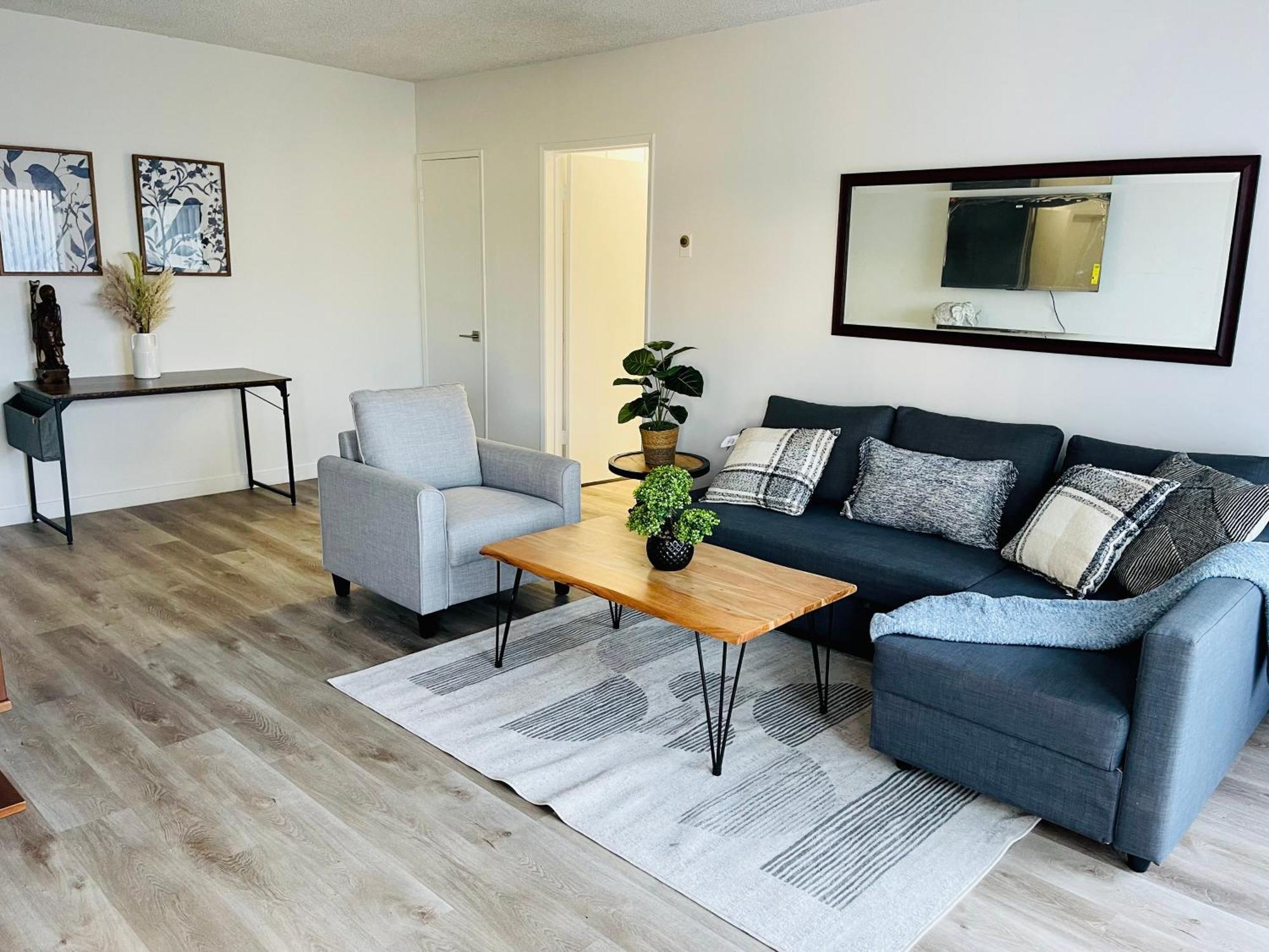 Modern Spacious & Bright 2bedroom W Balcony In Prime West La * Los Angeles
