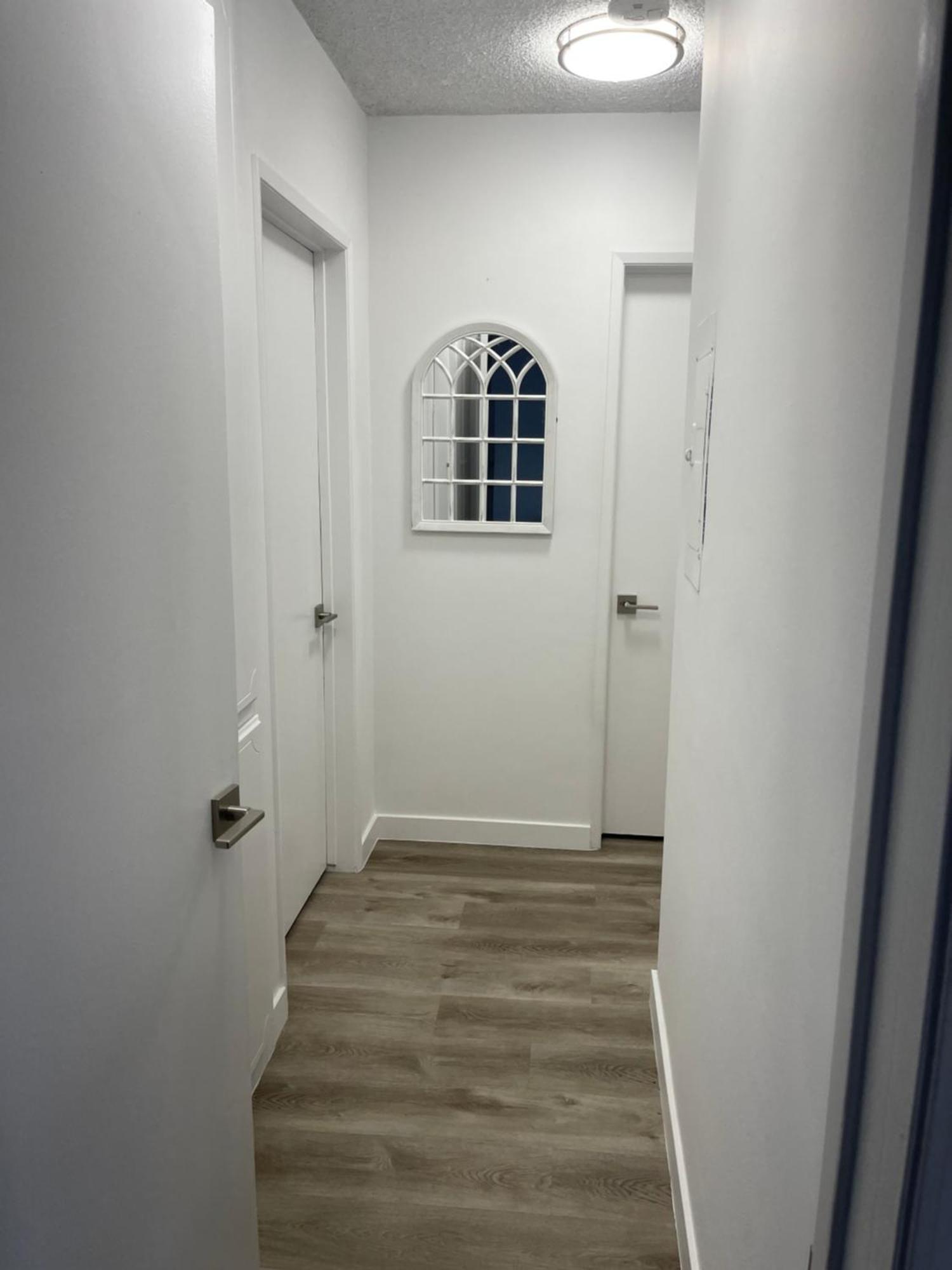 Modern Spacious & Bright 2bedroom W Balcony In Prime West La
