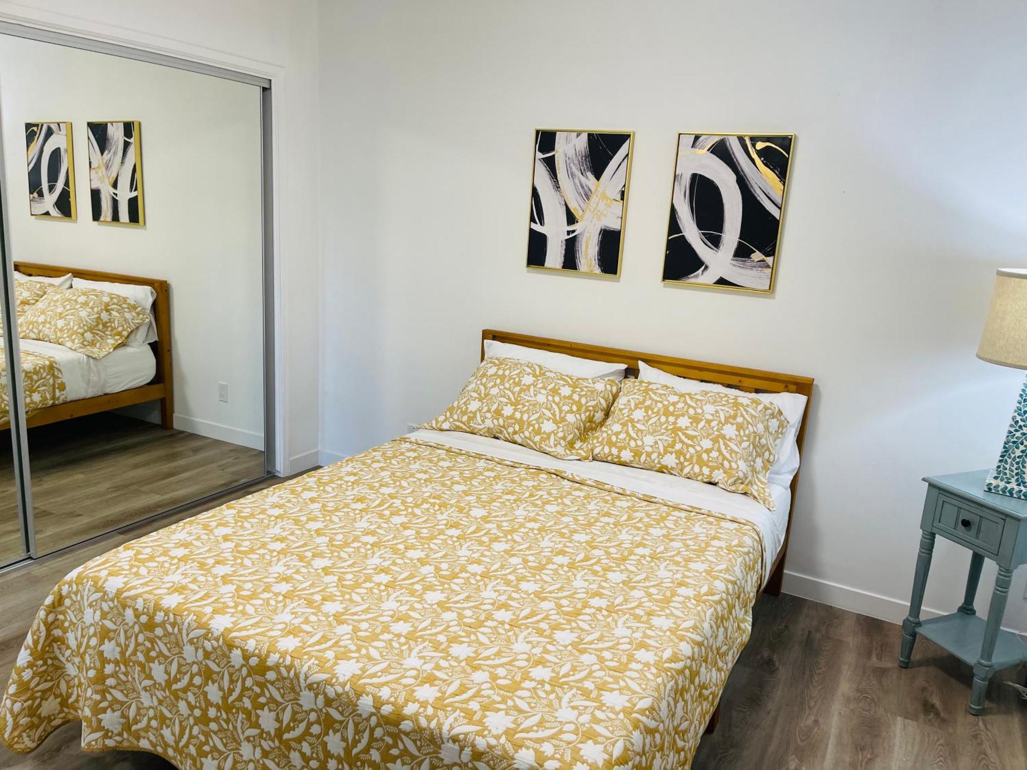 Apartment Modern Spacious & Bright 2bedroom W Balcony In Prime West La