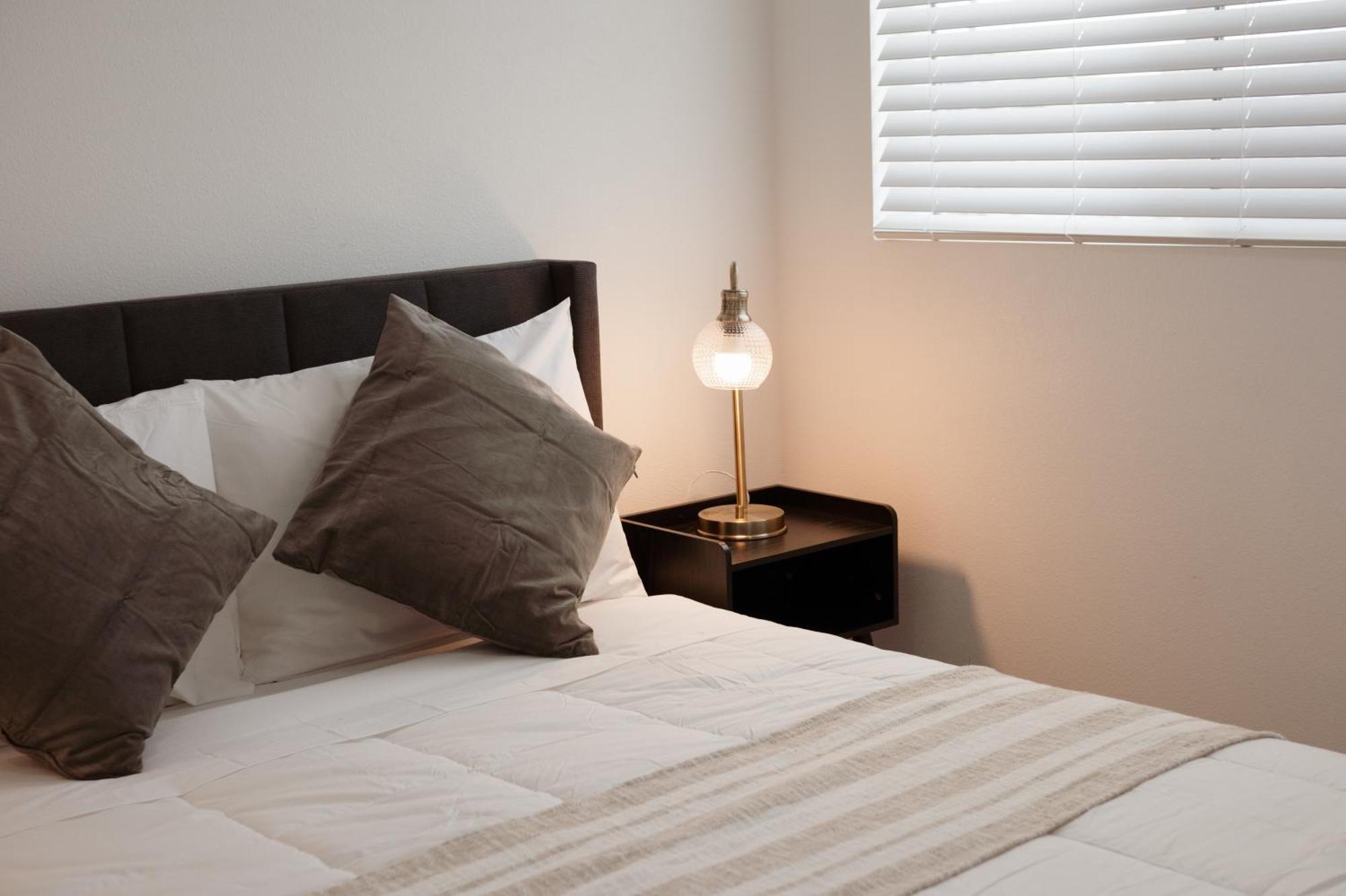 Hotel Charming La Retreat Near Usc & Downtown Highlights- 1 Bedroom With Shared Access 4*
