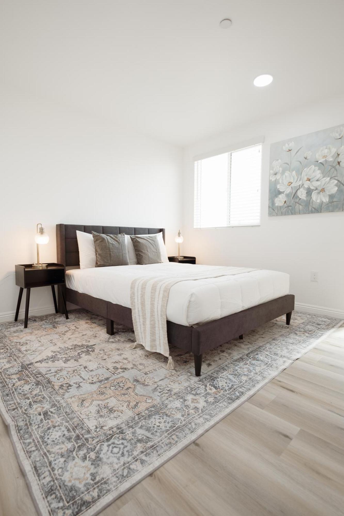 Charming La Retreat Near Usc & Downtown Highlights- 1 Bedroom With Shared Access 4*