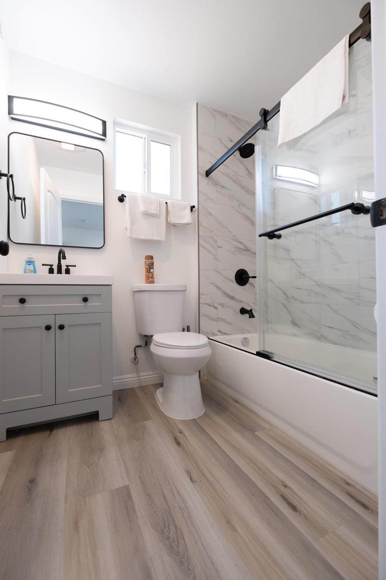 Hotel Charming La Retreat Near Usc & Downtown Highlights- 1 Bedroom With Shared Access Los Angeles