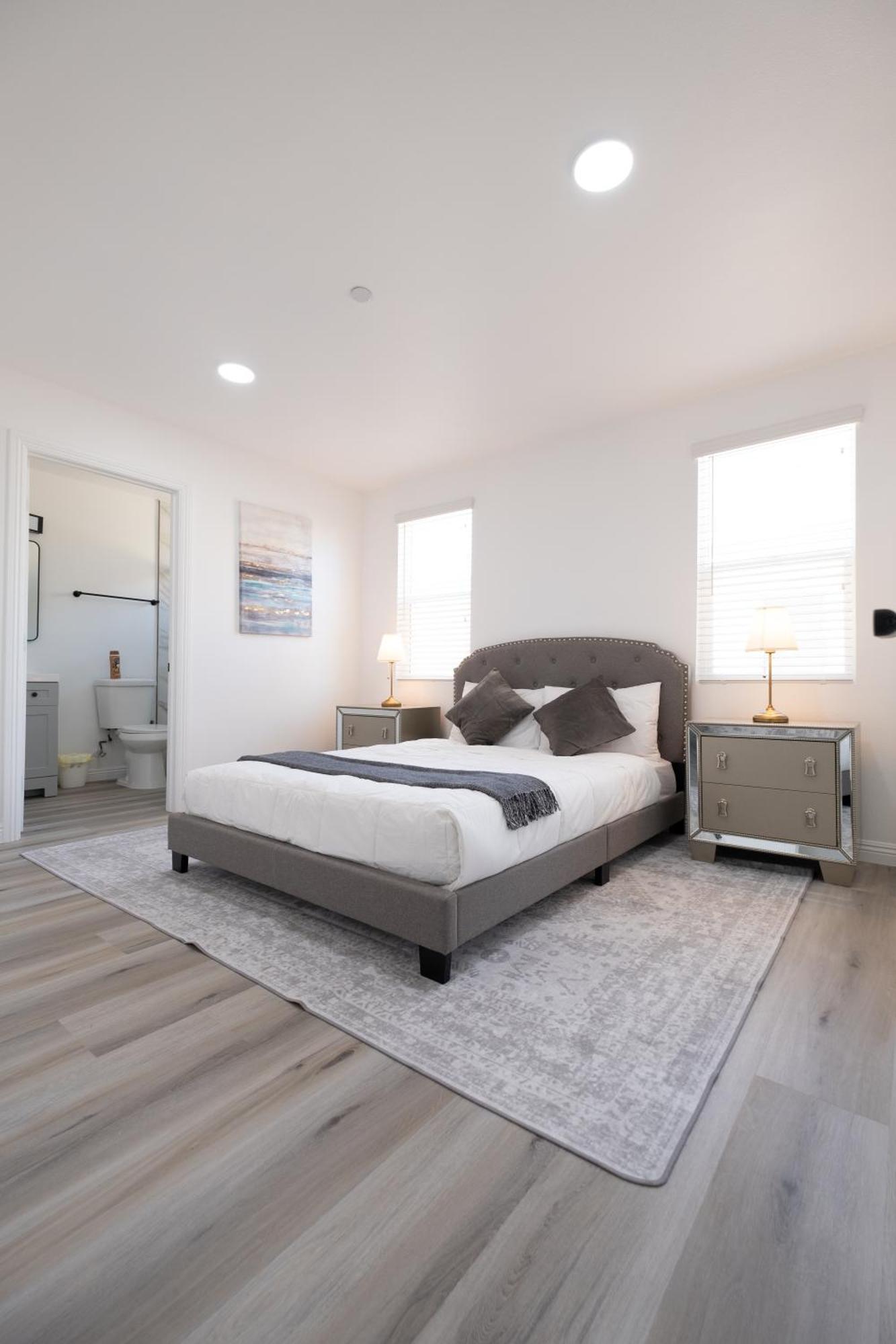 Charming La Retreat Near Usc & Downtown Highlights- 1 Bedroom With Shared Access Hotel