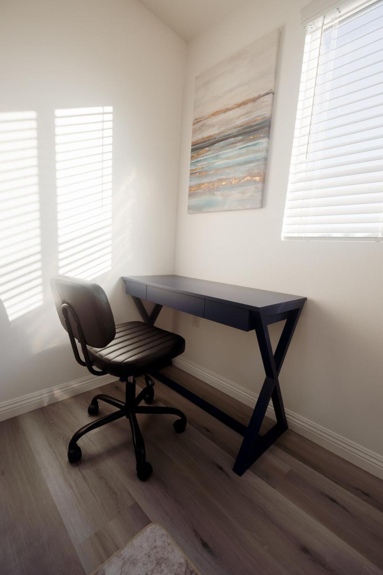 Charming La Retreat Near Usc & Downtown Highlights- 1 Bedroom With Shared Access Hotel