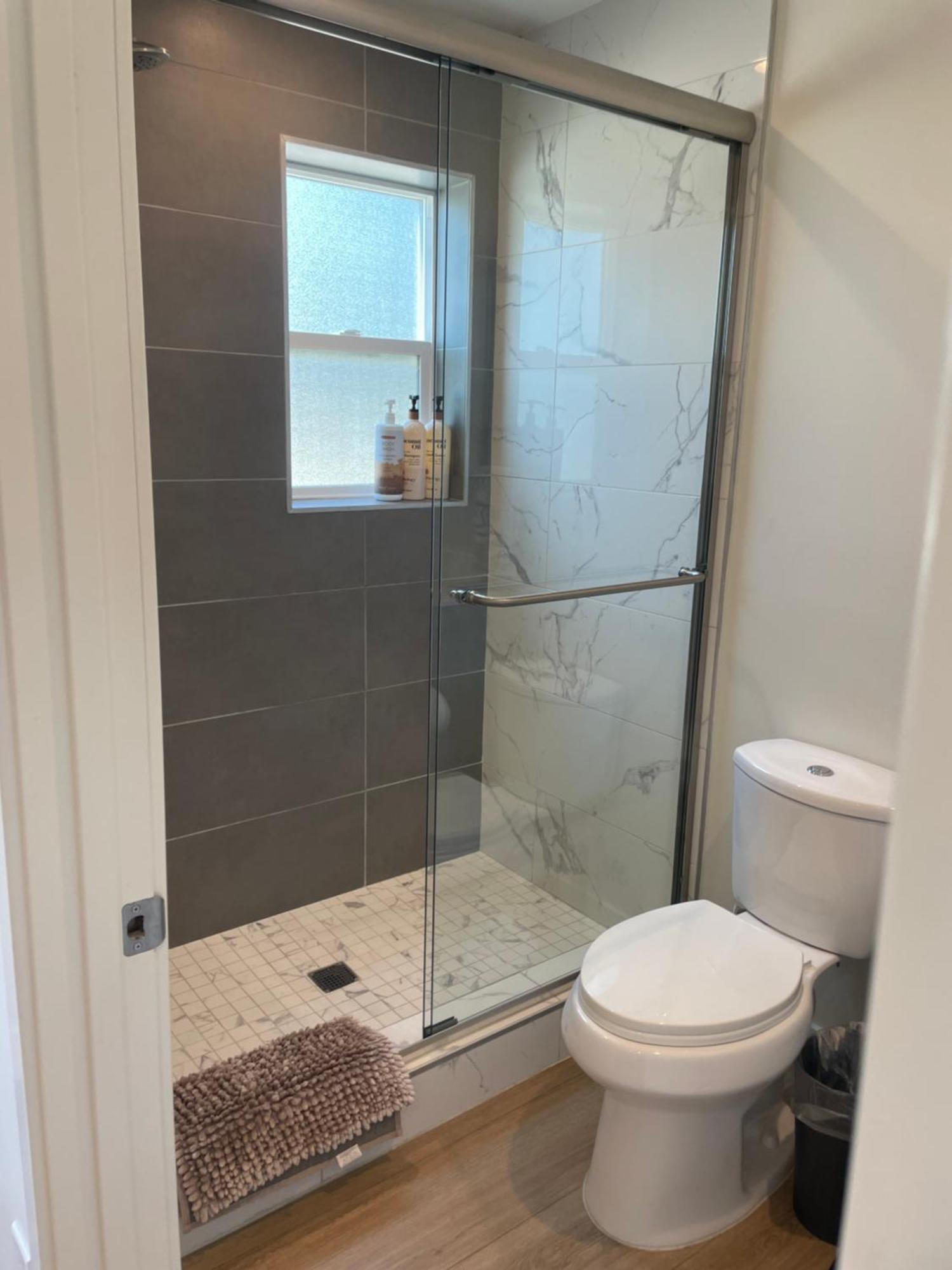 New Luxe 3b 3bath Townhouse