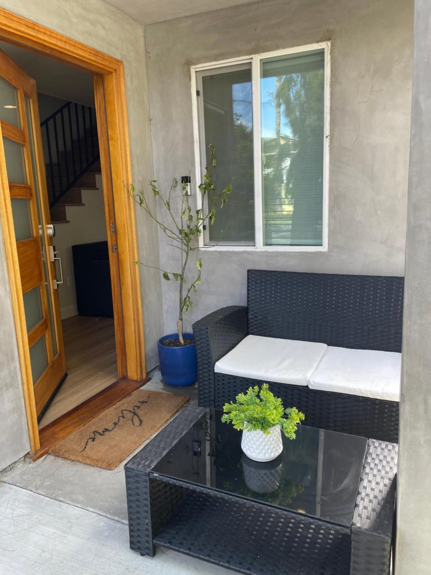 New Luxe 3b 3bath Townhouse