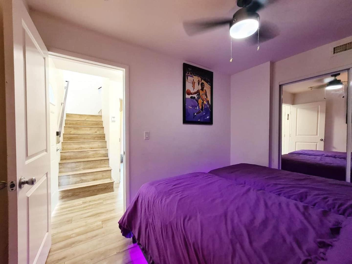 3 Bedroom With Hot Tub And Video Game Console 10 Minutes From Rodeo Drive Beverly Hills Apartment