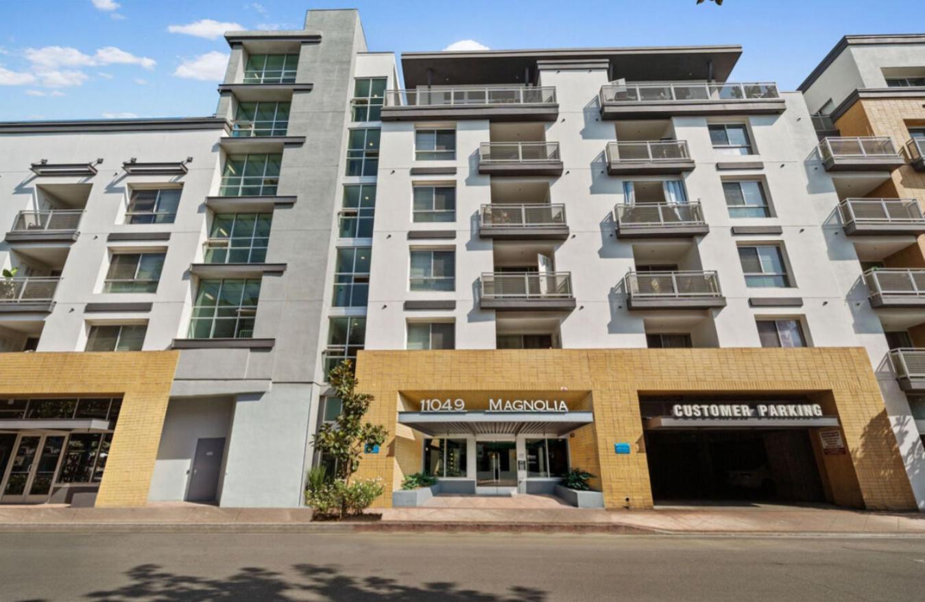 Sunset Duo 2 Bedroom Charm With Free Parking Apartment Los Angeles