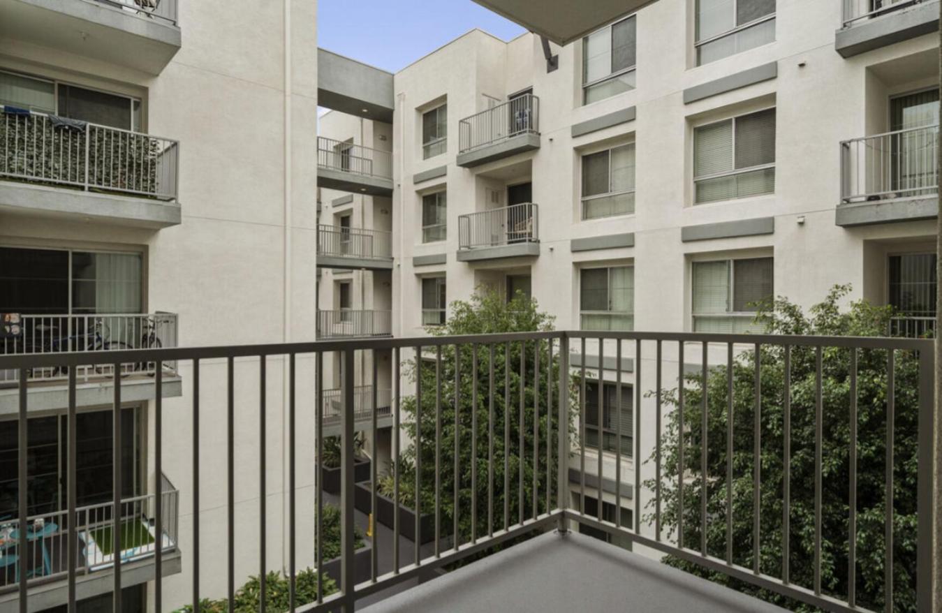 Apartment Sunset Duo 2 Bedroom Charm With Free Parking *