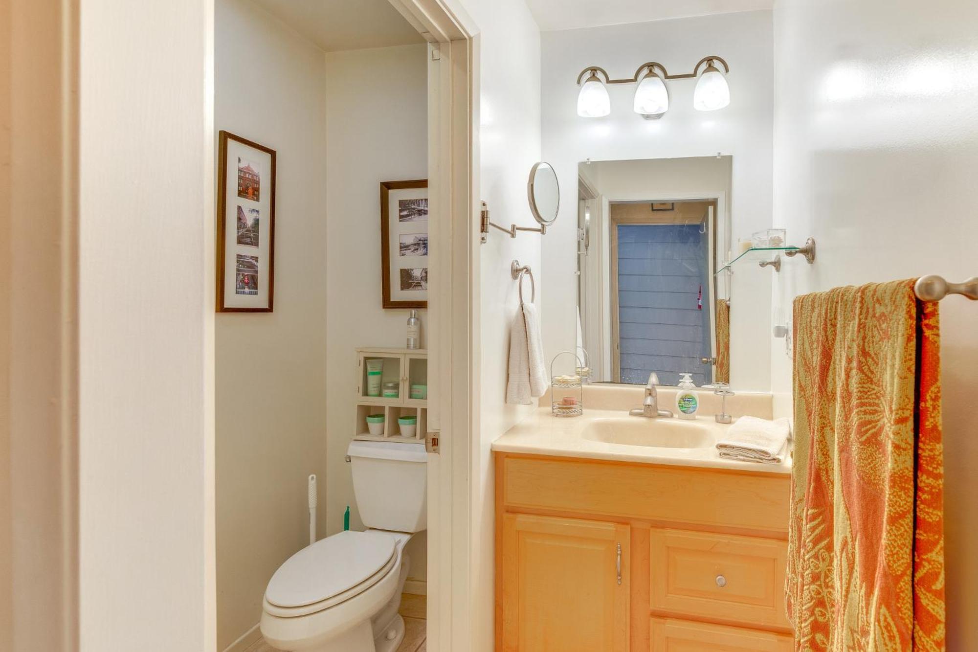 Less Than 1 Mi To Ucla Pet-friendly Couples Retreat! *